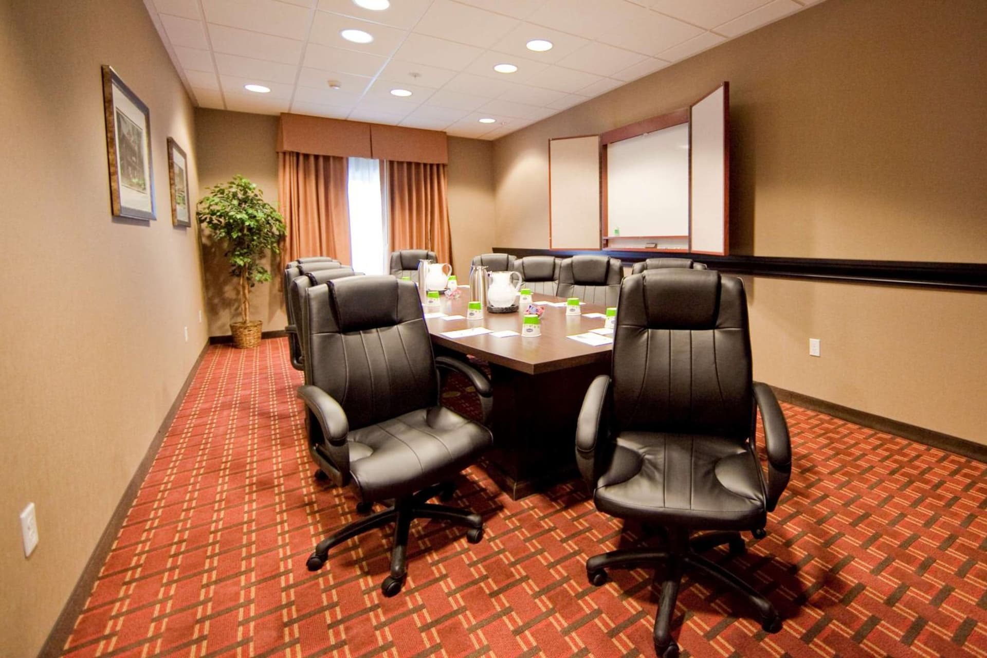 Hampton Inn & Suites by Hilton Seattle/Kent gallery photo in Kent, WA — image 49