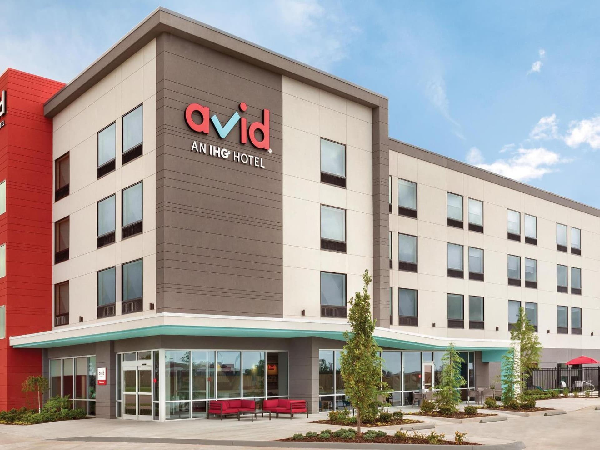 avid hotel Traverse City by IHG interior in Traverse City, MI — gallery photo 2