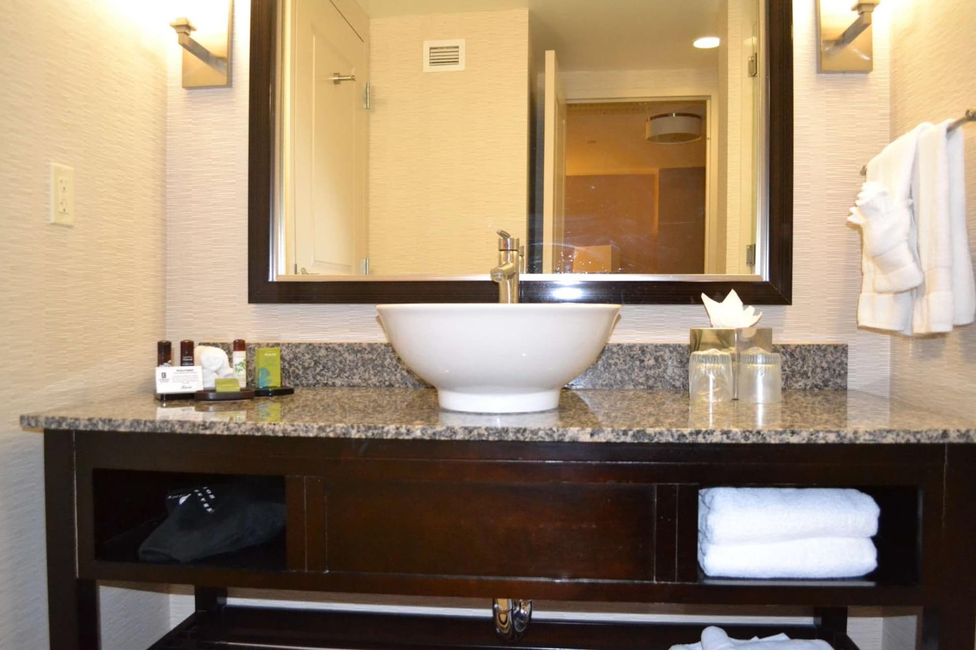 Embassy Suites Palmdale gallery photo in Palmdale, CA — image 5