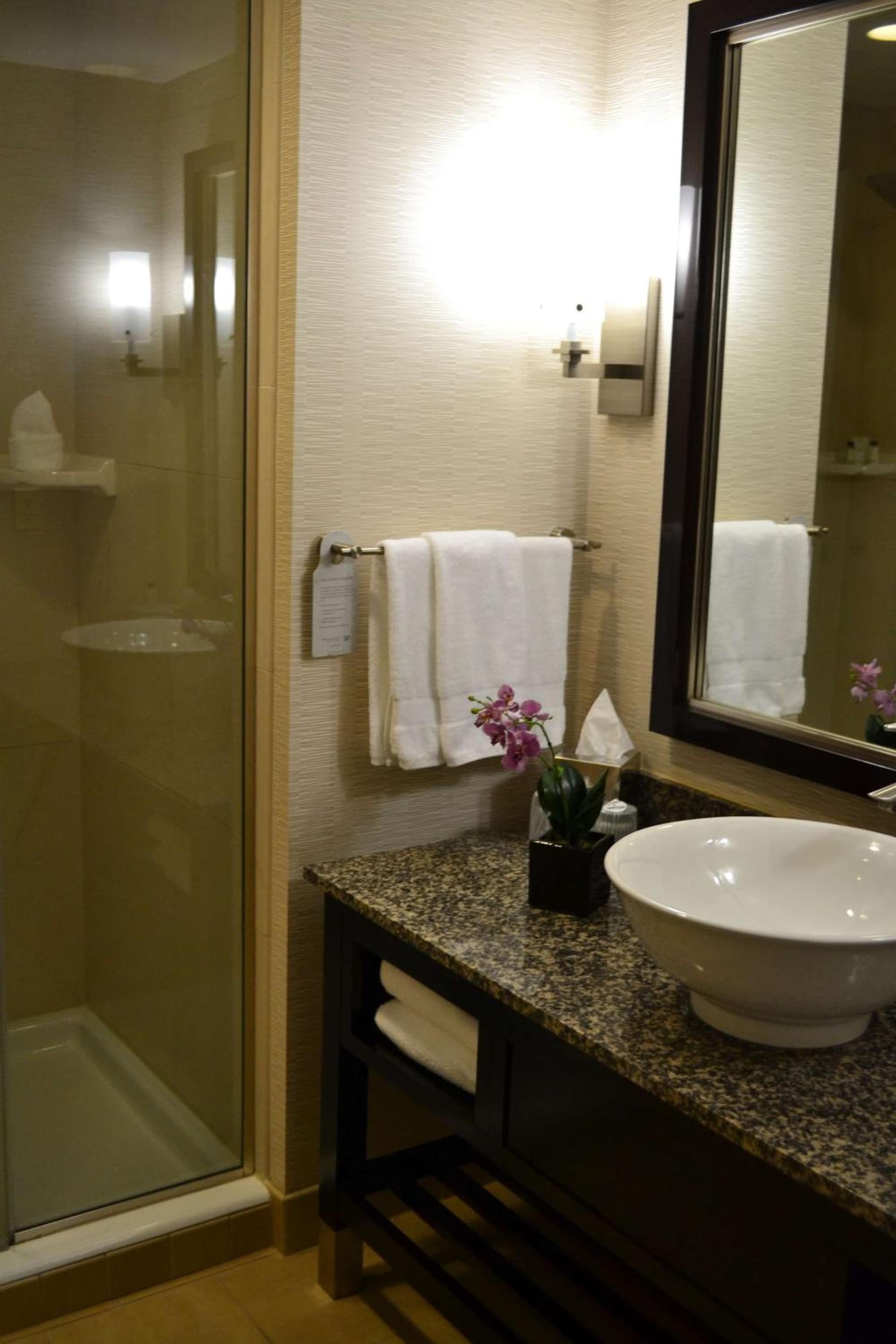 Embassy Suites Palmdale gallery photo in Palmdale, CA — image 42