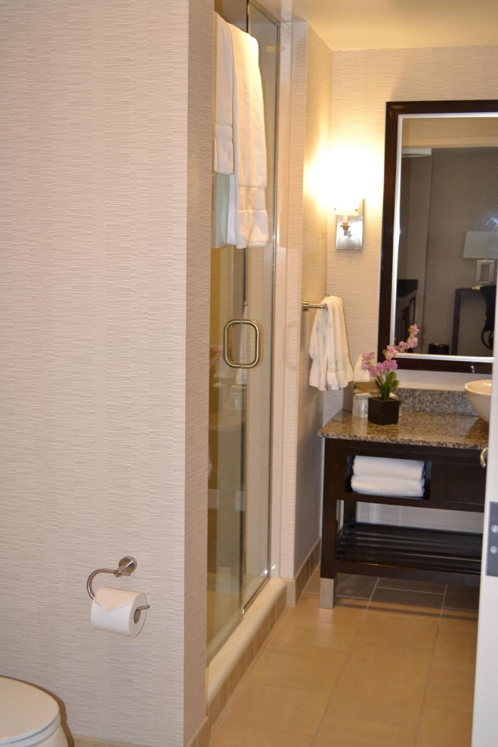 Embassy Suites Palmdale gallery photo in Palmdale, CA — image 8
