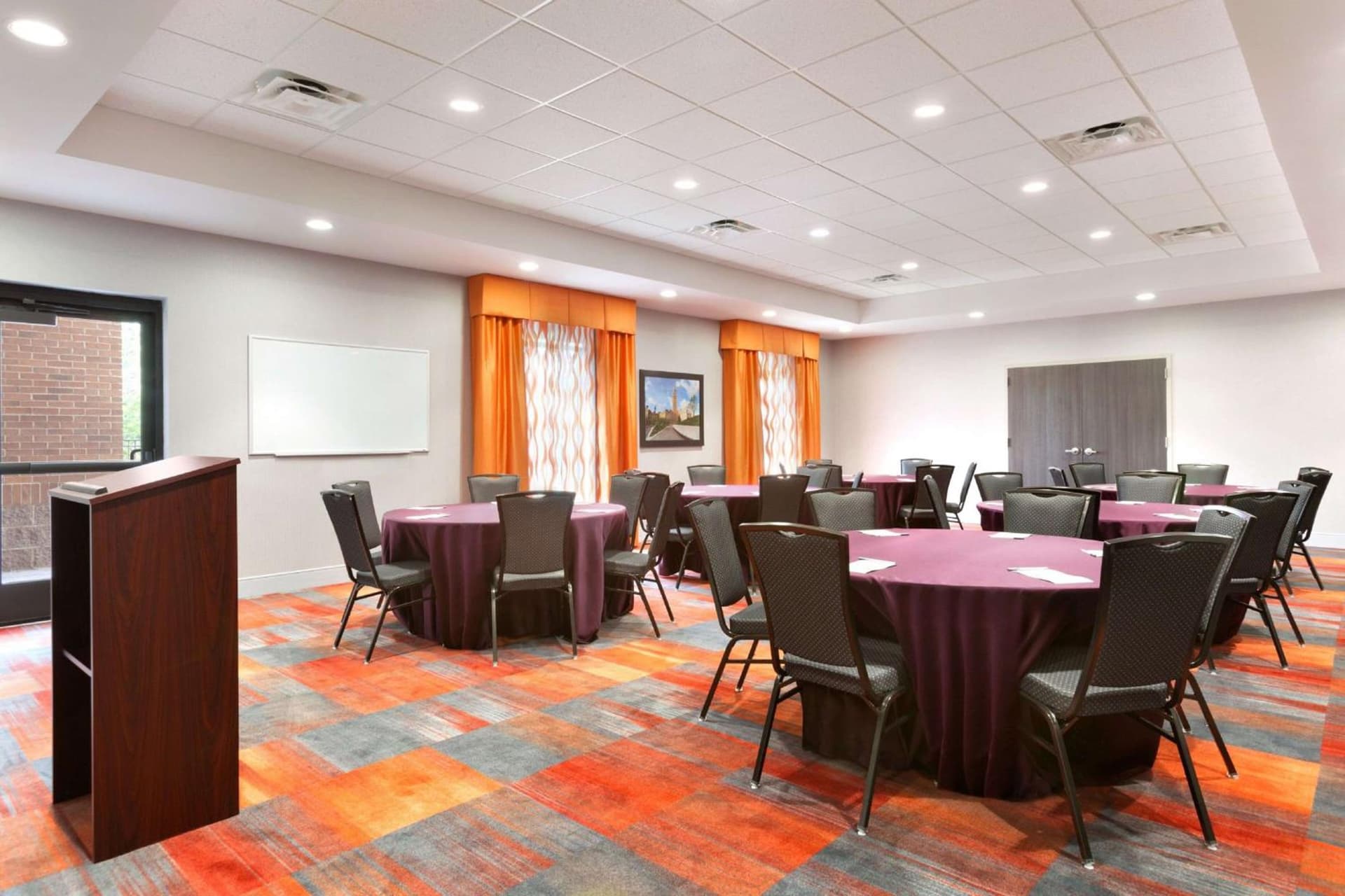 Hampton Inn By Hilton North Olmsted Cleveland Airport gallery photo in North Olmsted, OH — image 11