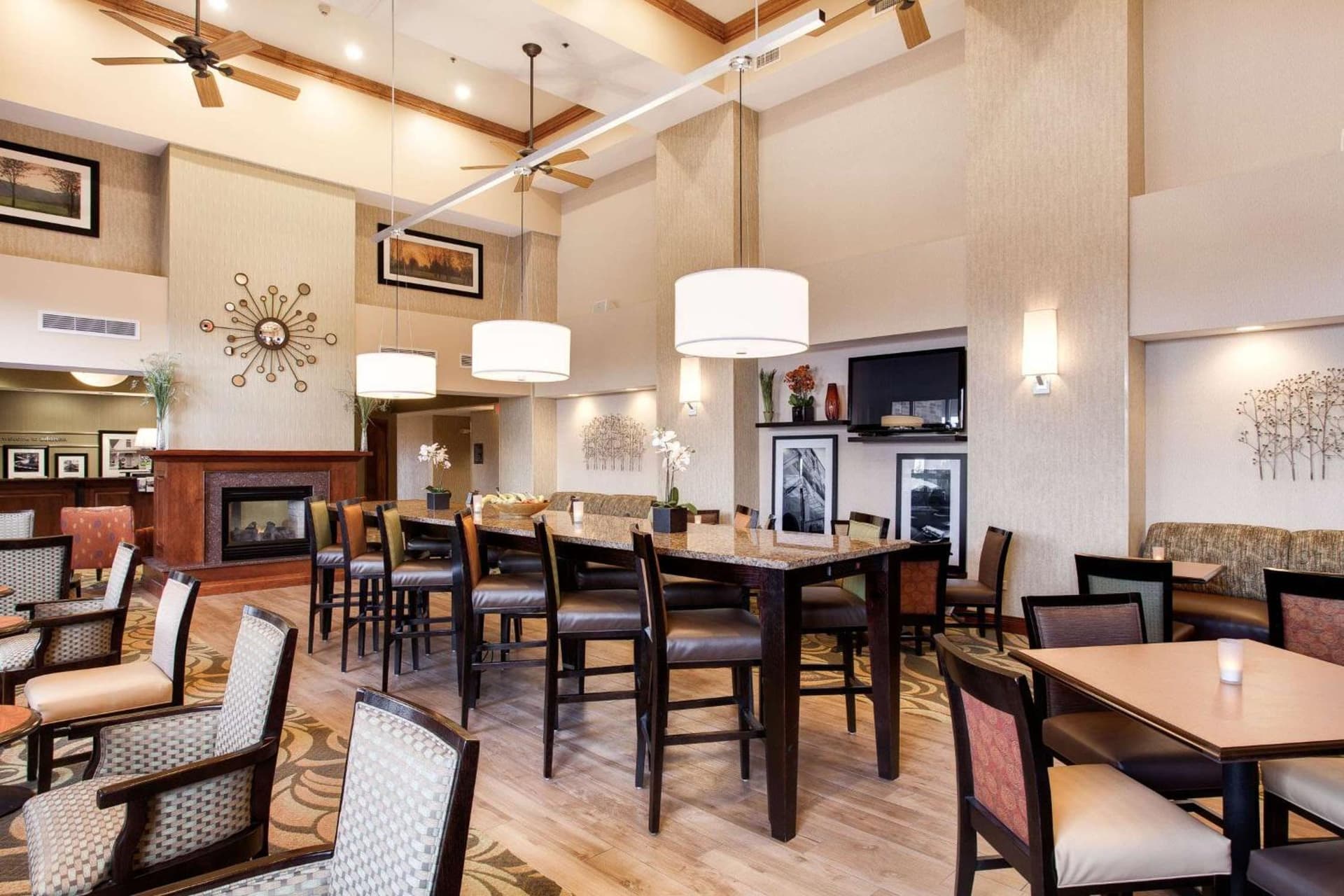 Hampton Inn & Suites Addison gallery photo in Addison, IL — image 9