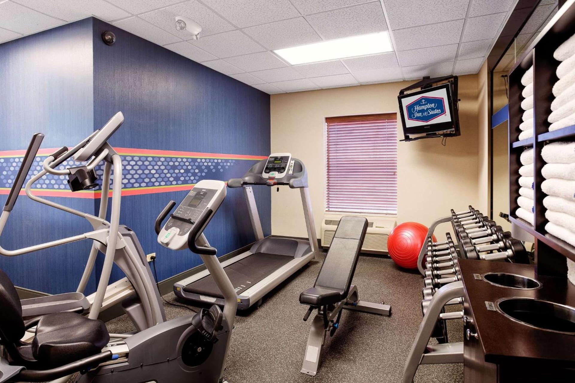 Hampton Inn & Suites Addison gallery photo in Addison, IL — image 7