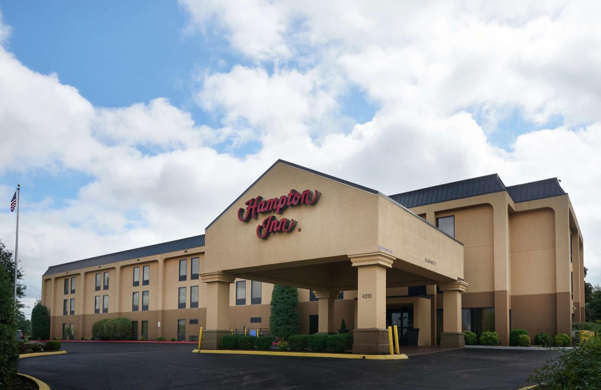 Hampton Inn Franklin, KY - Portland, TN featured exterior or lobby in Franklin, KY — similar hotel