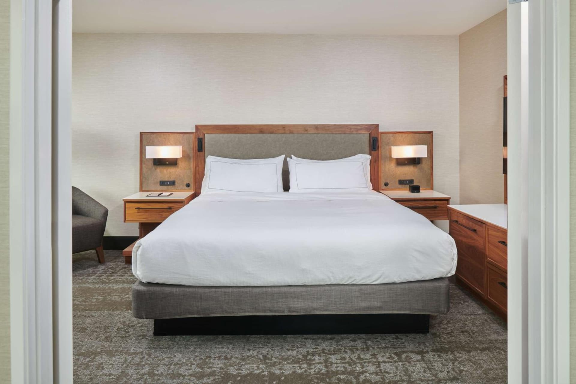 DoubleTree by Hilton Fullerton gallery photo in Fullerton, CA — image 58