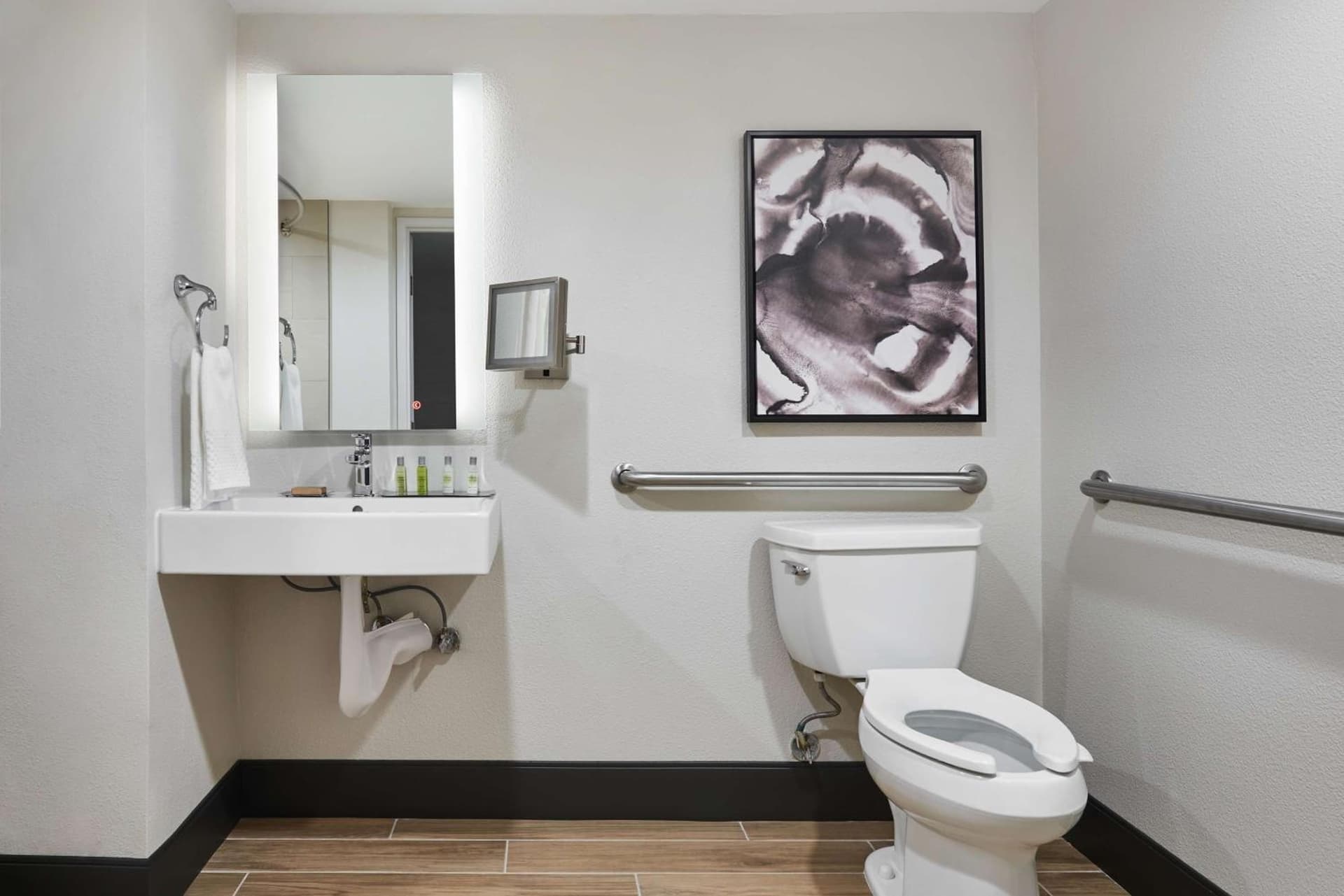 DoubleTree by Hilton Fullerton gallery photo in Fullerton, CA — image 50