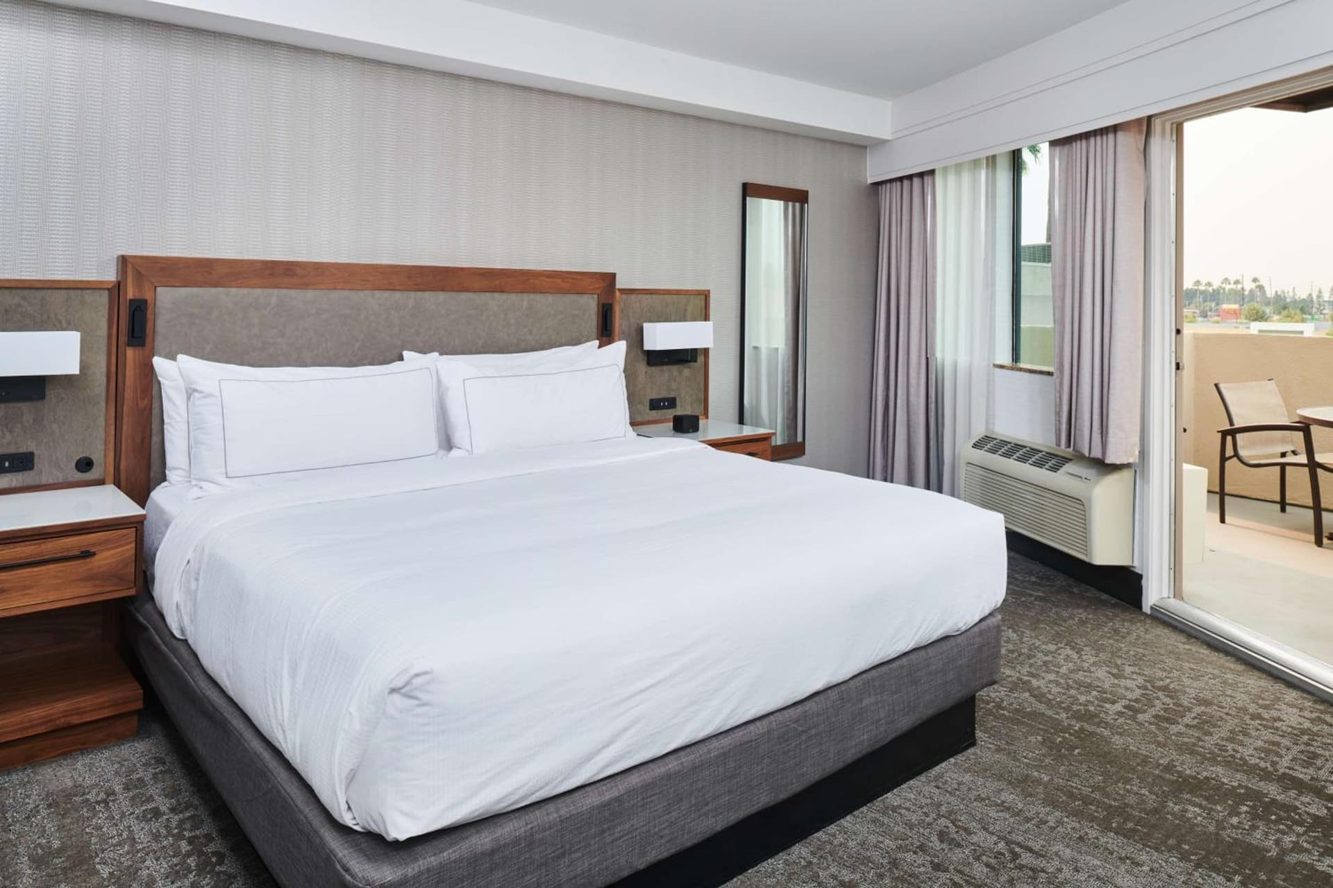 DoubleTree by Hilton Fullerton gallery photo in Fullerton, CA — image 21