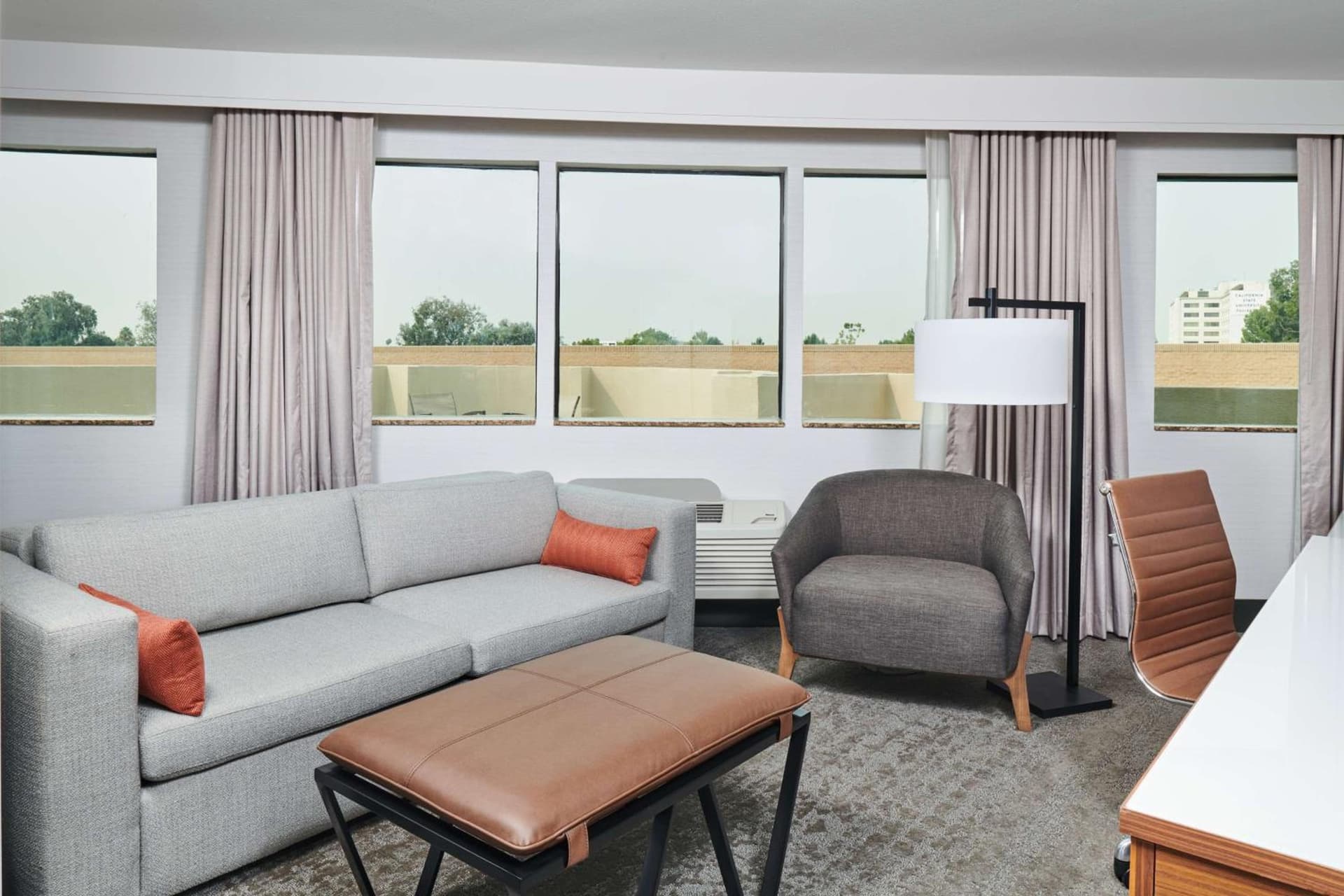 DoubleTree by Hilton Fullerton gallery photo in Fullerton, CA — image 4