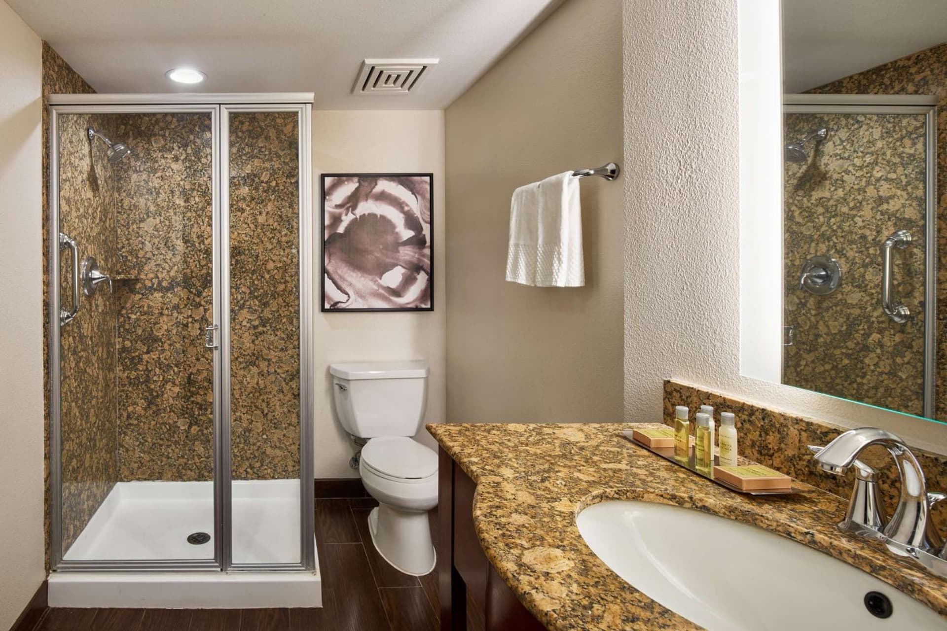 DoubleTree by Hilton Fullerton gallery photo in Fullerton, CA — image 45