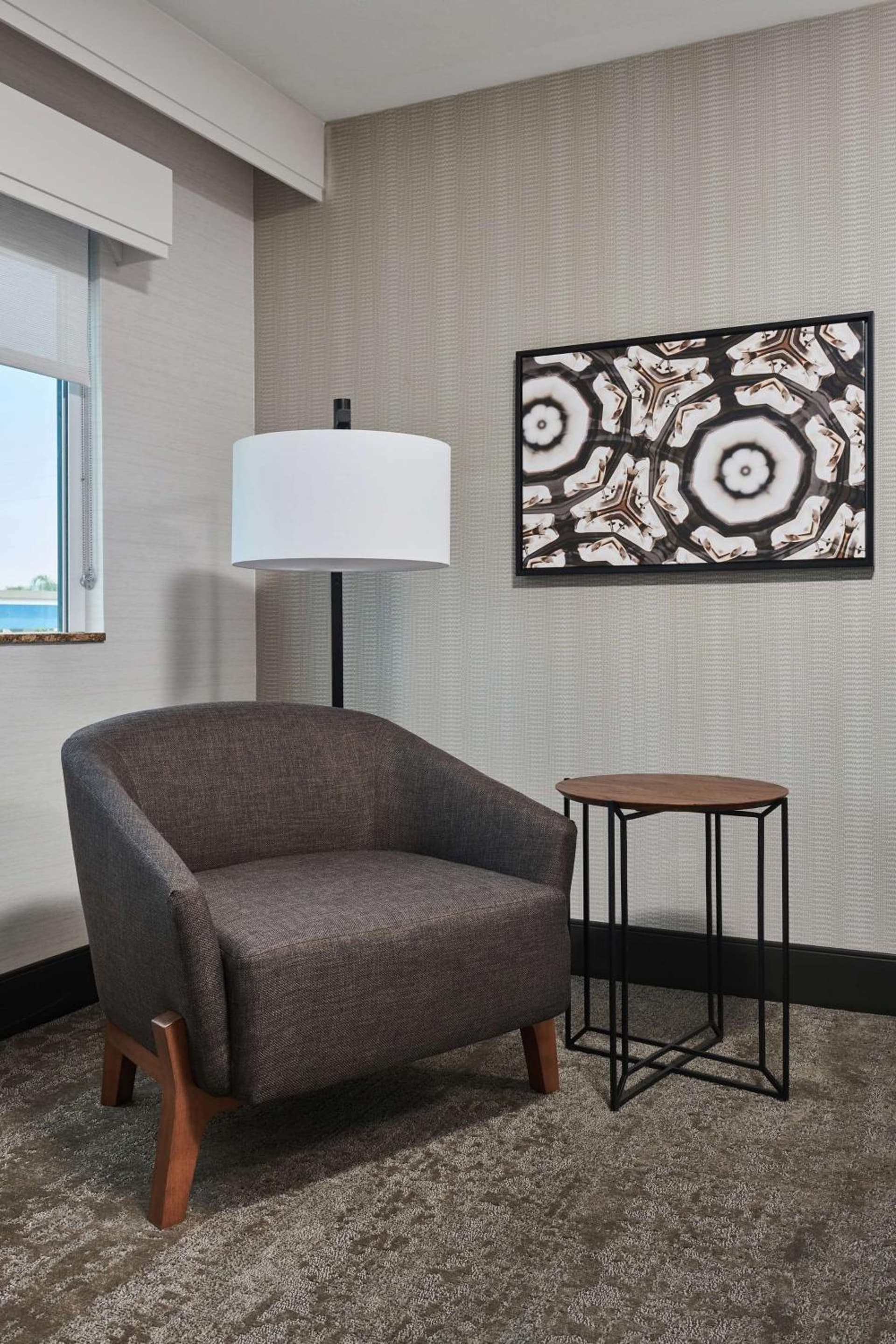 DoubleTree by Hilton Fullerton gallery photo in Fullerton, CA — image 12