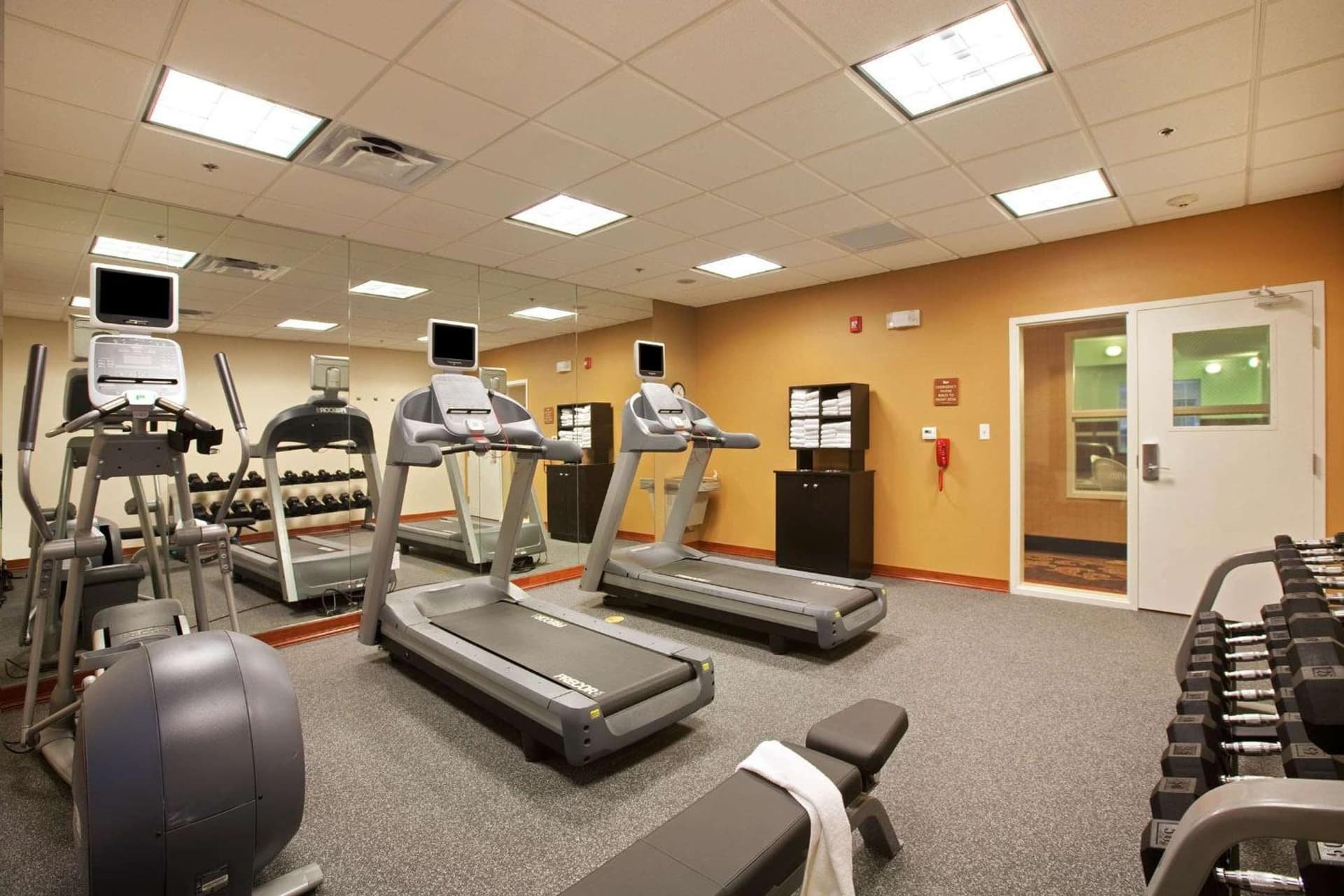 Homewood Suites Saint Cloud gallery photo in Saint Cloud, MN — image 15