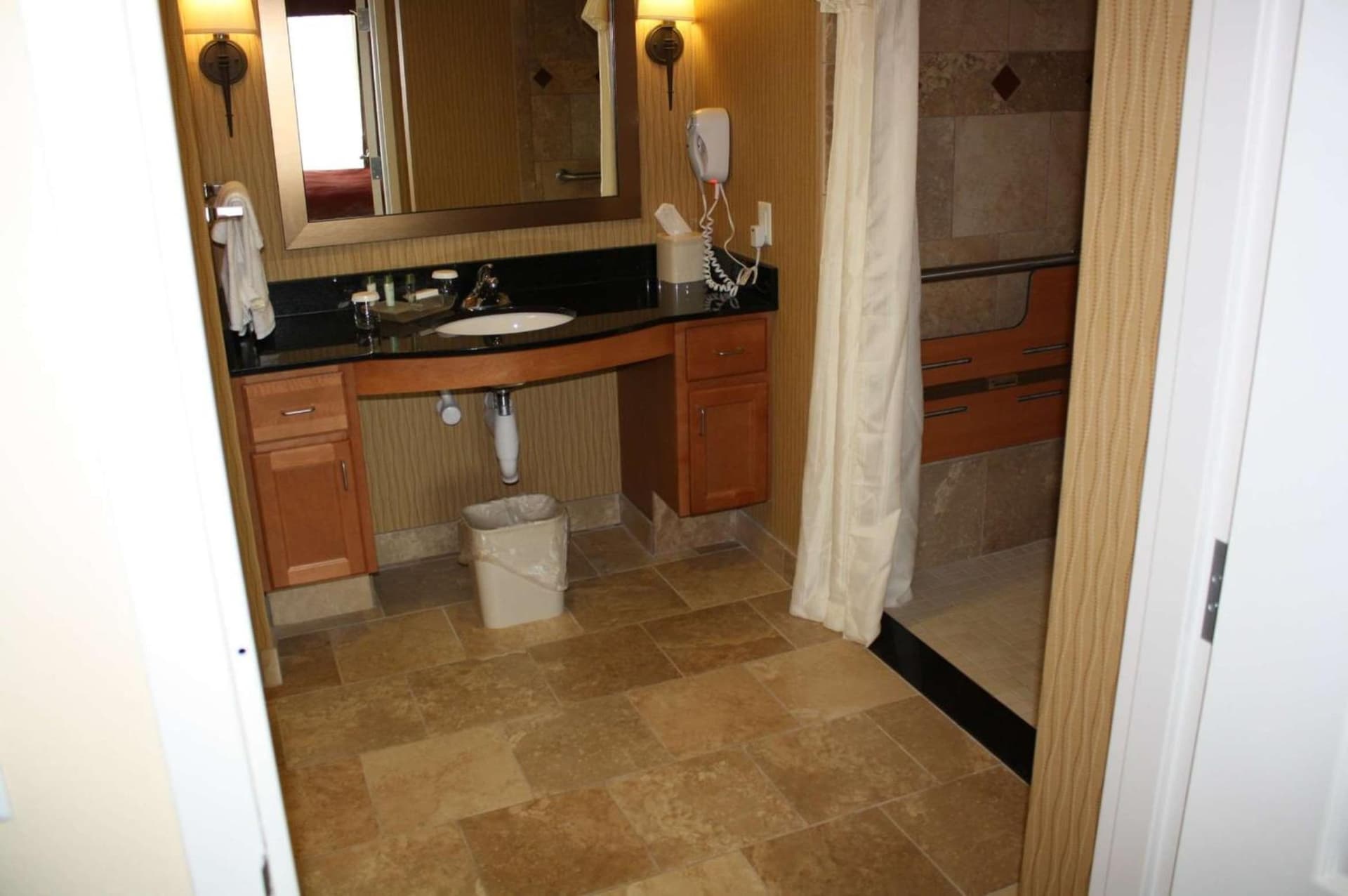 Homewood Suites Saint Cloud gallery photo in Saint Cloud, MN — image 14
