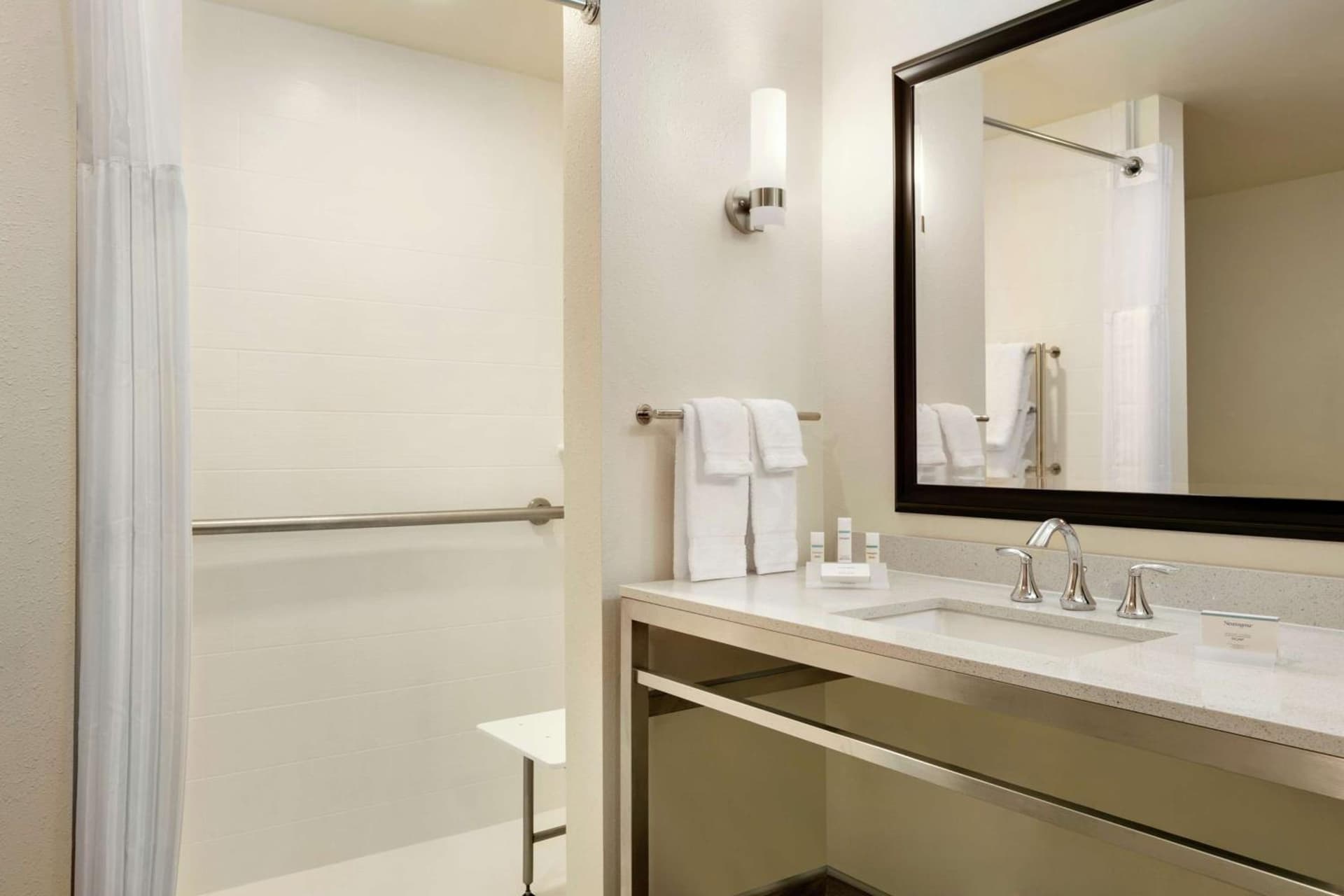 Hilton Garden Inn Statesville gallery photo in Statesville, NC — image 40