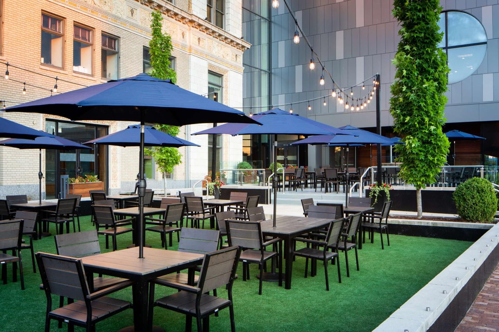 Amway Grand Plaza Hotel, Curio Collection by Hilton gallery photo in Grand Rapids, MI — image 59