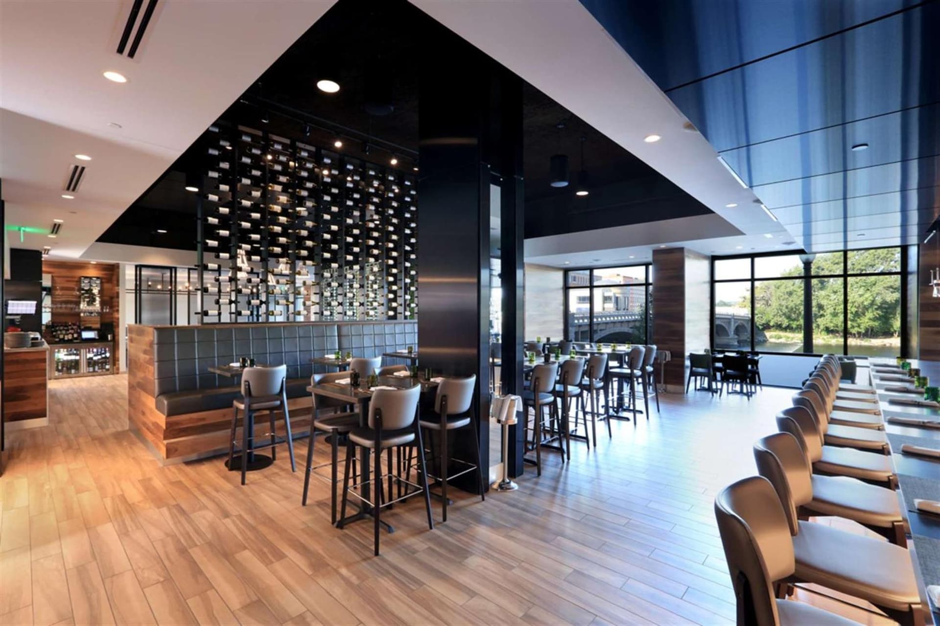 Amway Grand Plaza Hotel, Curio Collection by Hilton gallery photo in Grand Rapids, MI — image 22