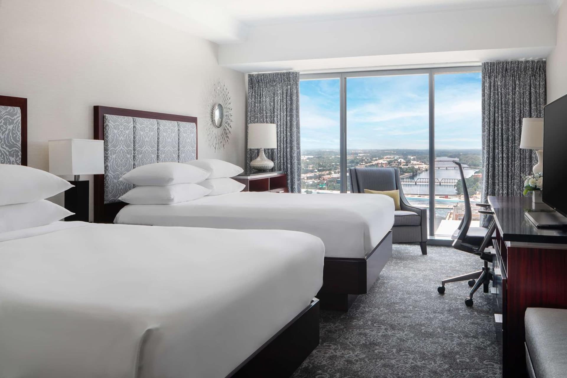 Amway Grand Plaza Hotel, Curio Collection by Hilton gallery photo in Grand Rapids, MI — image 35