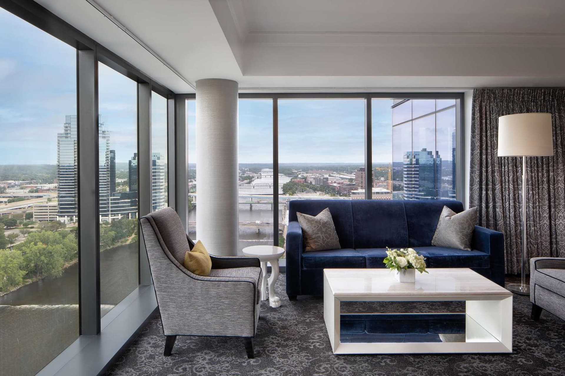 Amway Grand Plaza Hotel, Curio Collection by Hilton gallery photo in Grand Rapids, MI — image 71