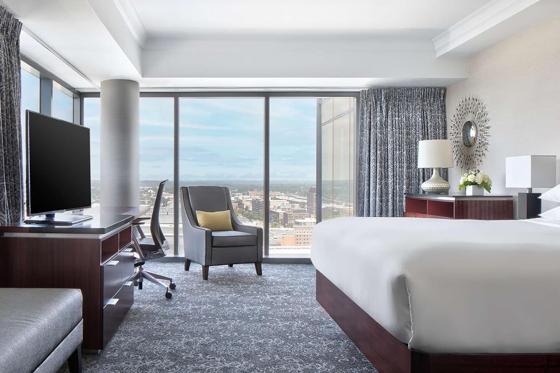 Amway Grand Plaza Hotel, Curio Collection by Hilton gallery photo in Grand Rapids, MI — image 46