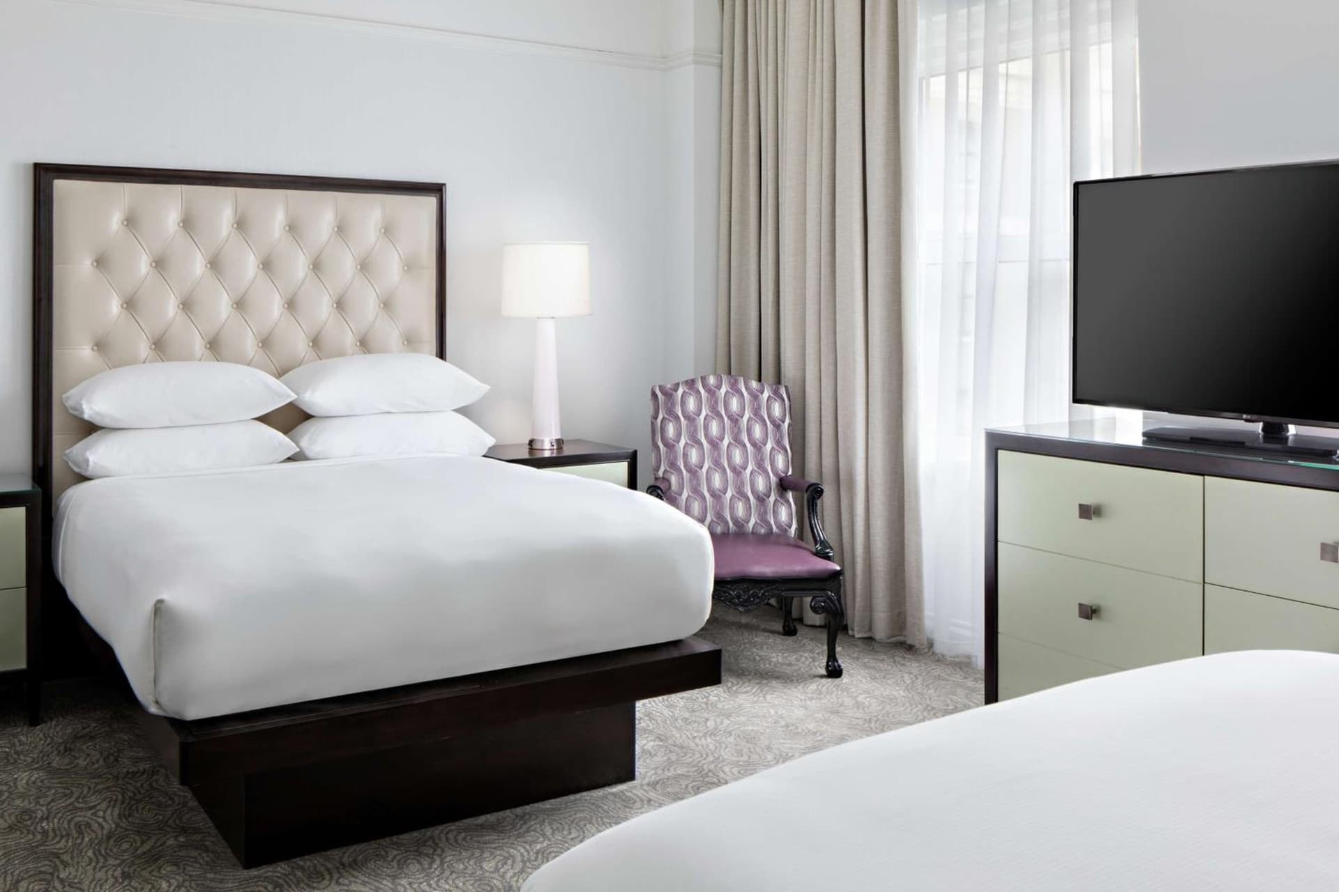 Amway Grand Plaza Hotel, Curio Collection by Hilton gallery photo in Grand Rapids, MI — image 115