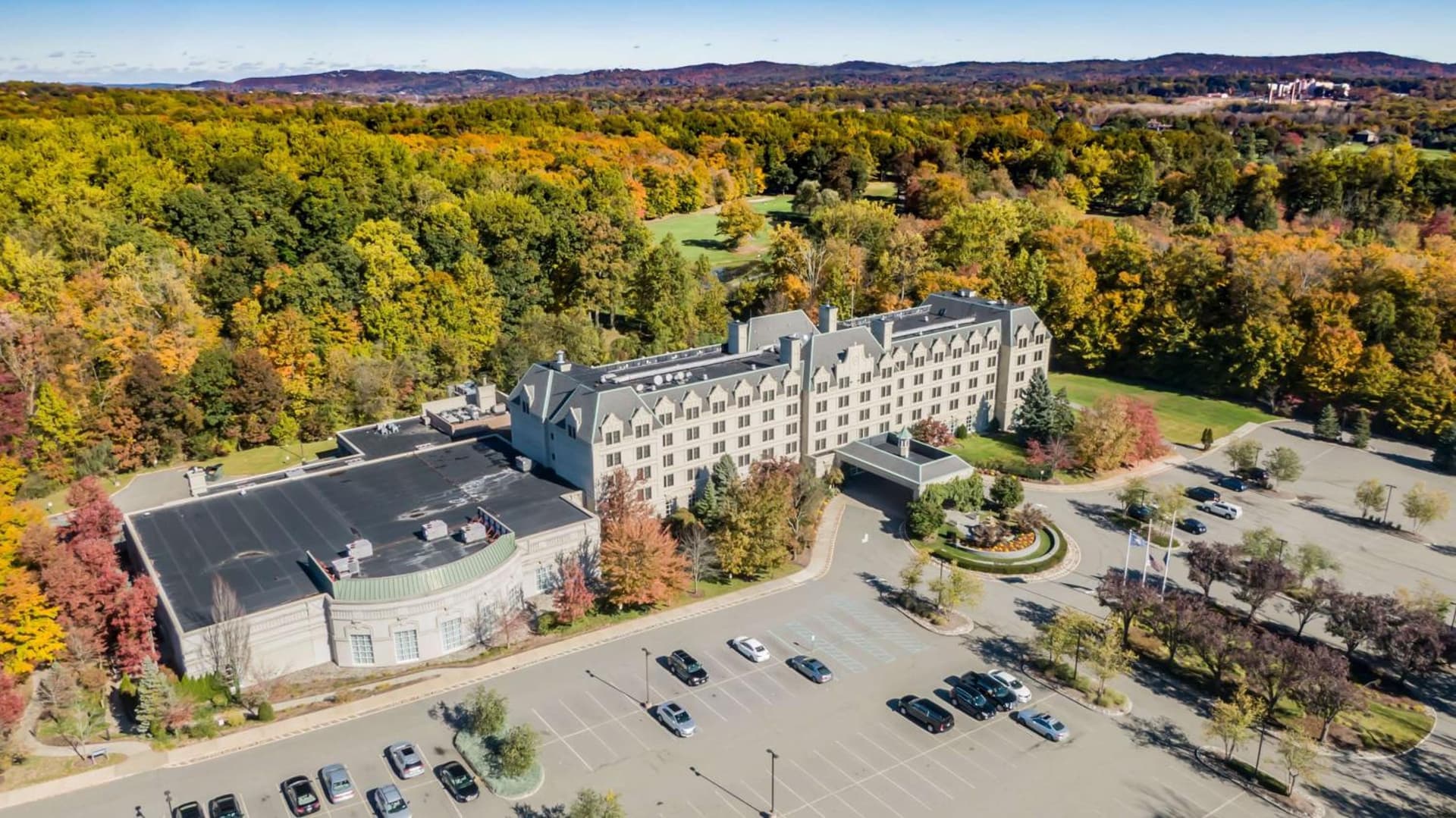 Hilton Pearl River interior in Pearl River, NY — gallery photo 2