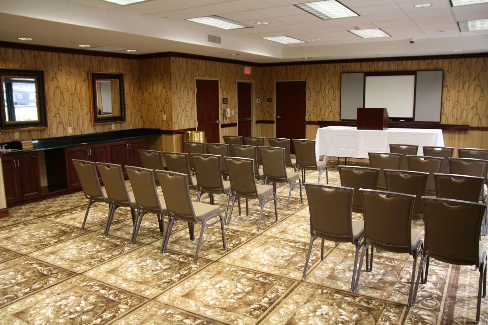 Hampton Inn & Suites Fruitland gallery photo in Fruitland, MD — image 19