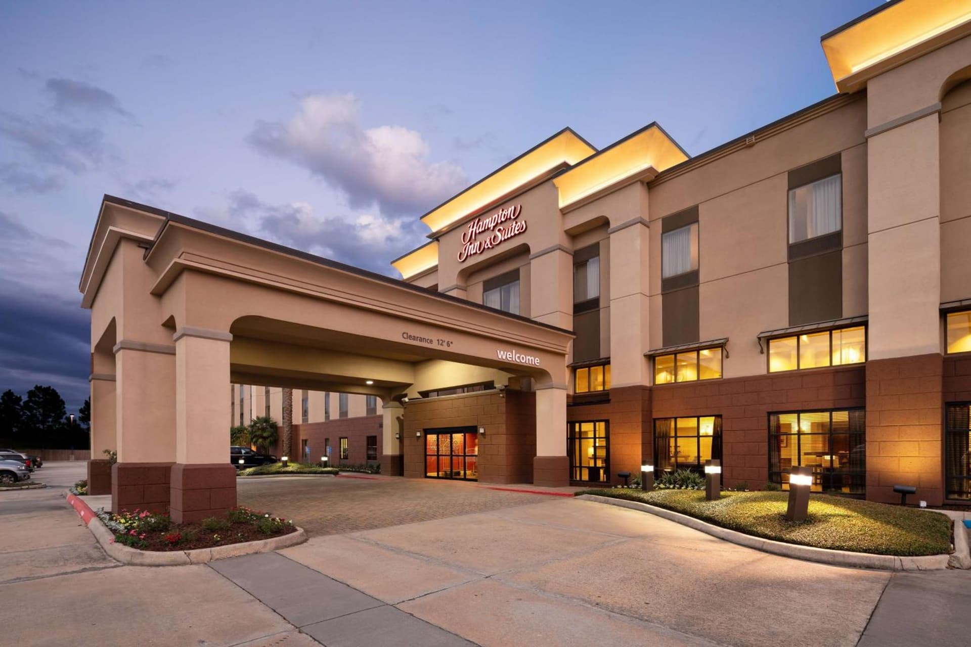 Hampton Inn & Suites Baton Rouge - I-10 East featured exterior or lobby in Baton Rouge, LA — similar hotel