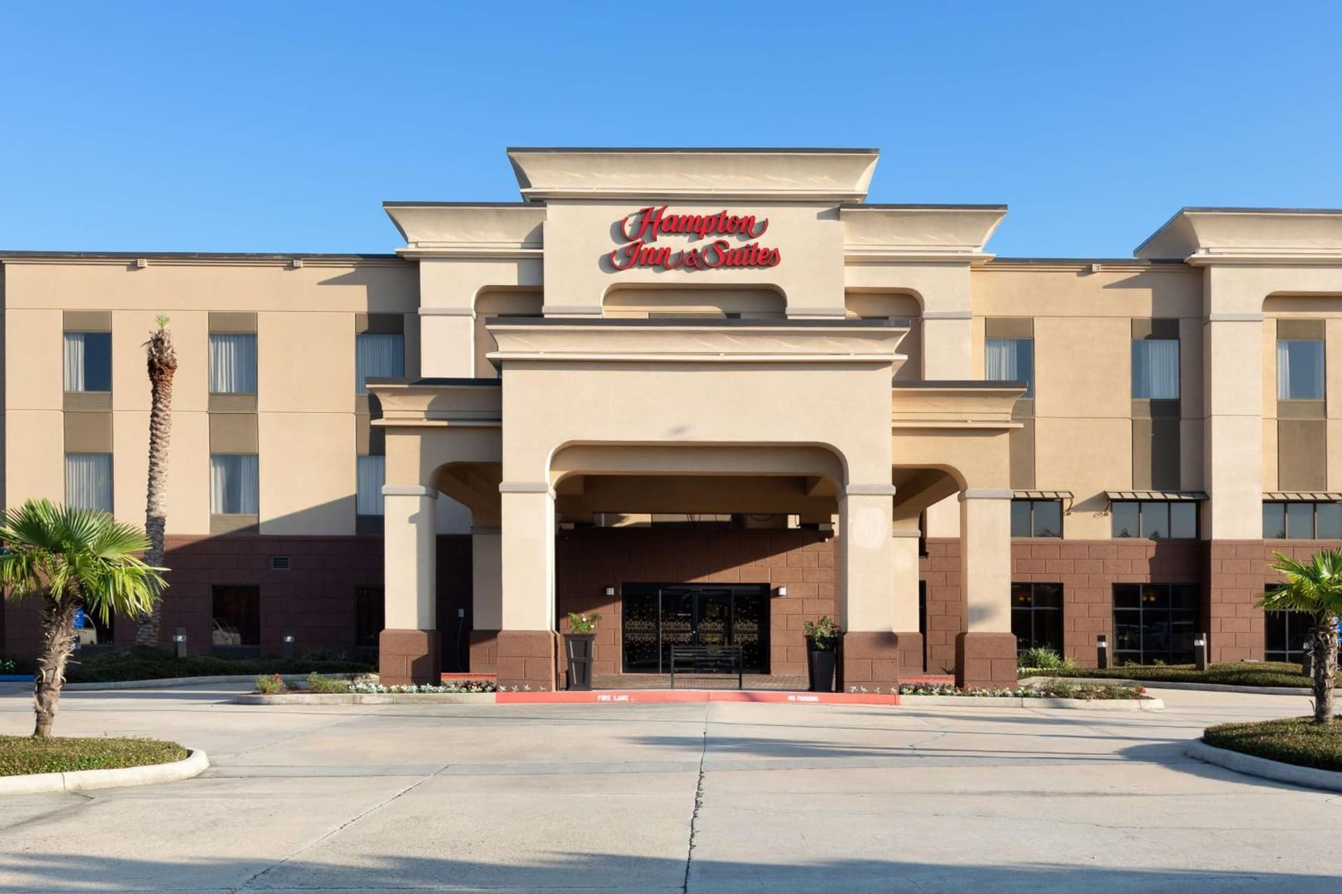 Hampton Inn & Suites Baton Rouge - I-10 East interior in Baton Rouge, LA — gallery photo 2