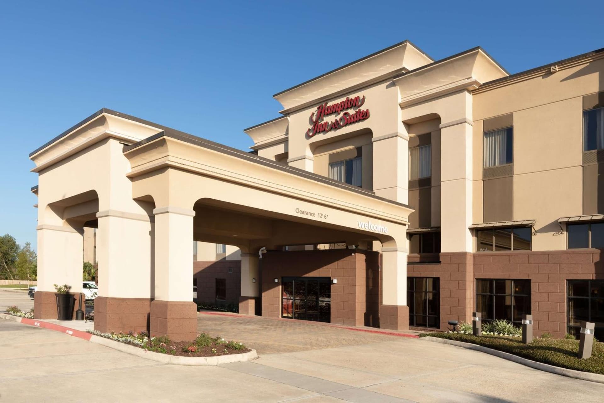 Hampton Inn & Suites Baton Rouge - I-10 East property views in Baton Rouge, LA — gallery photo 3