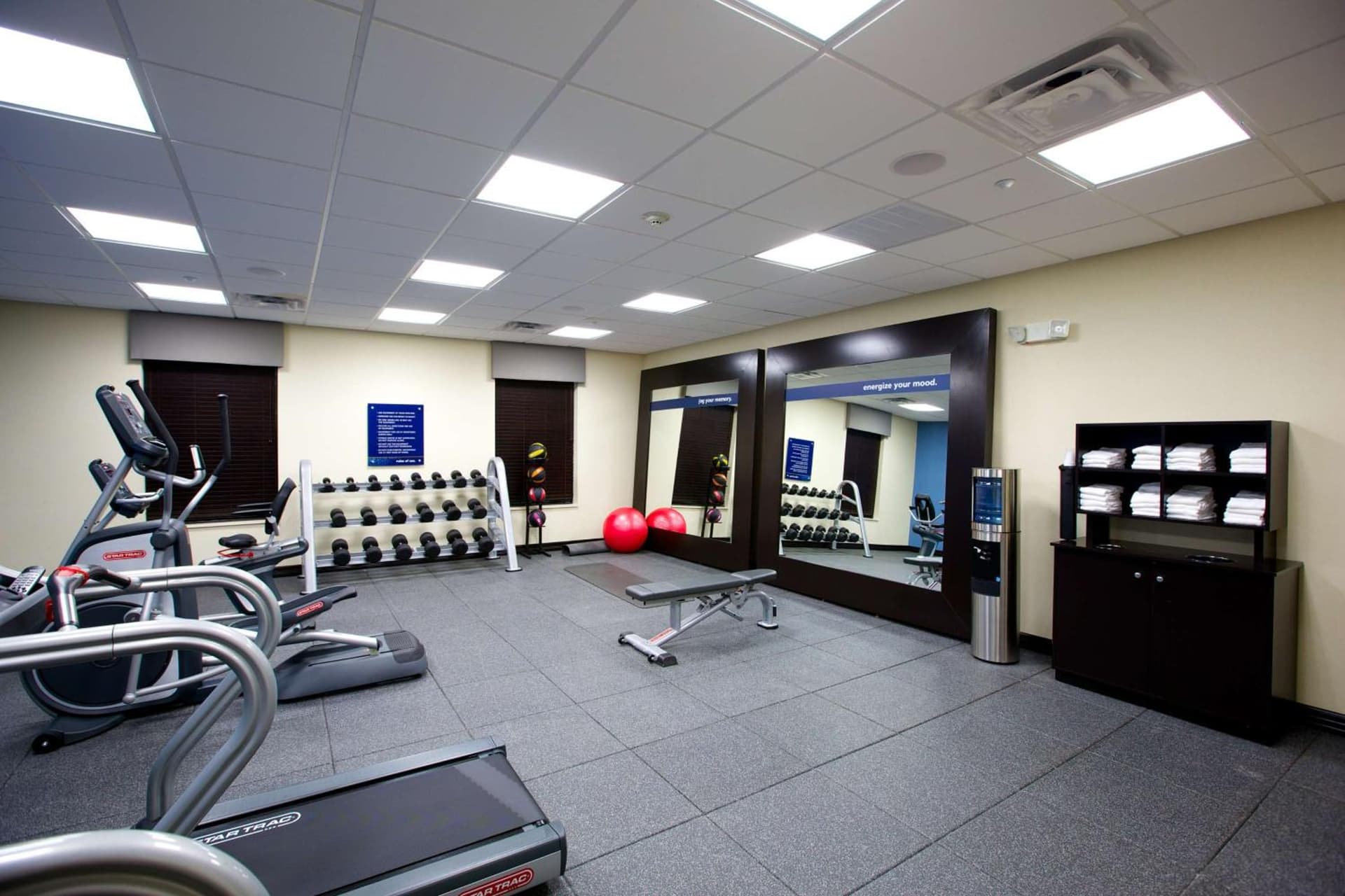 Hampton Inn and Suites Missouri City gallery photo in Missouri City, TX — image 21