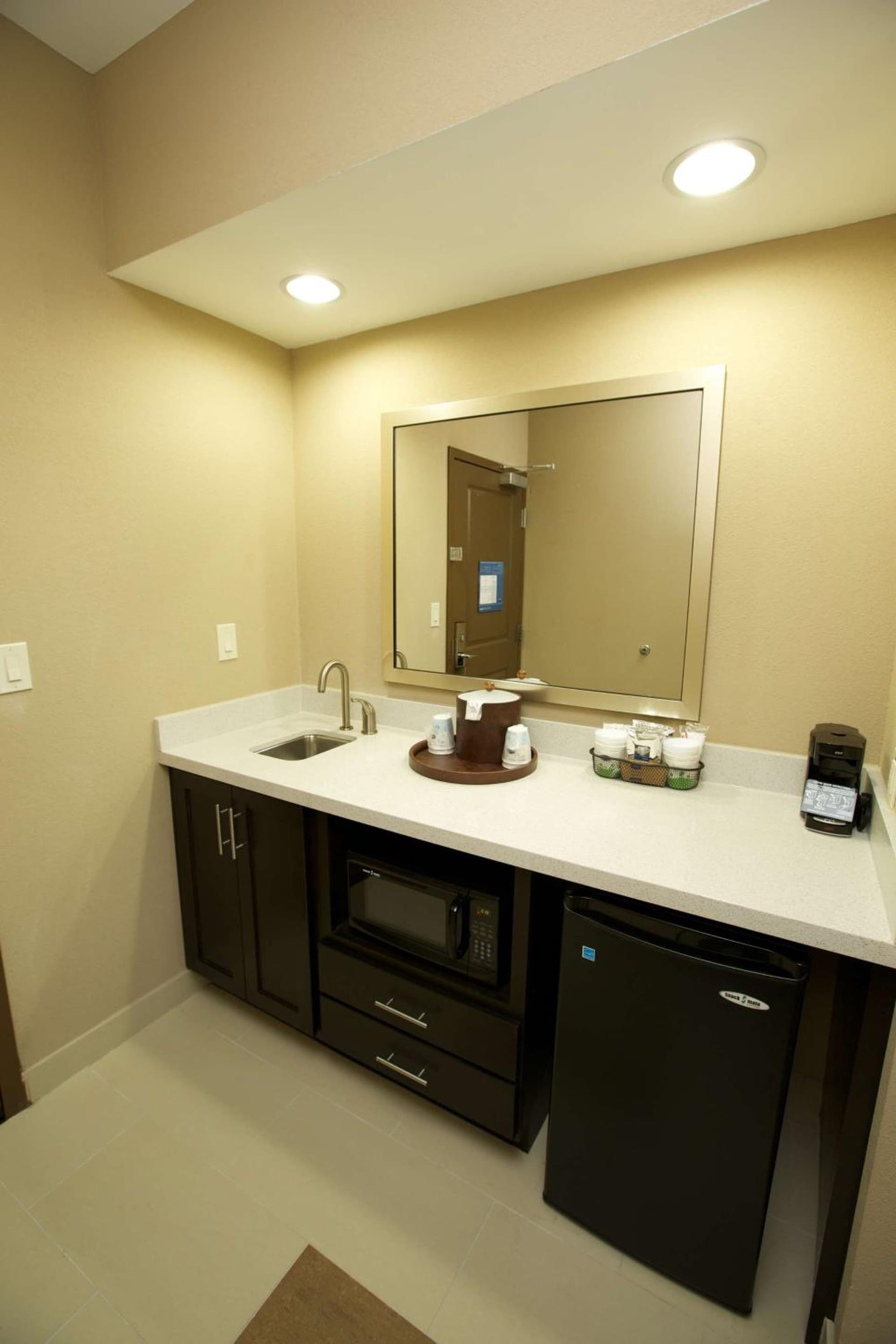 Hampton Inn and Suites Missouri City gallery photo in Missouri City, TX — image 27