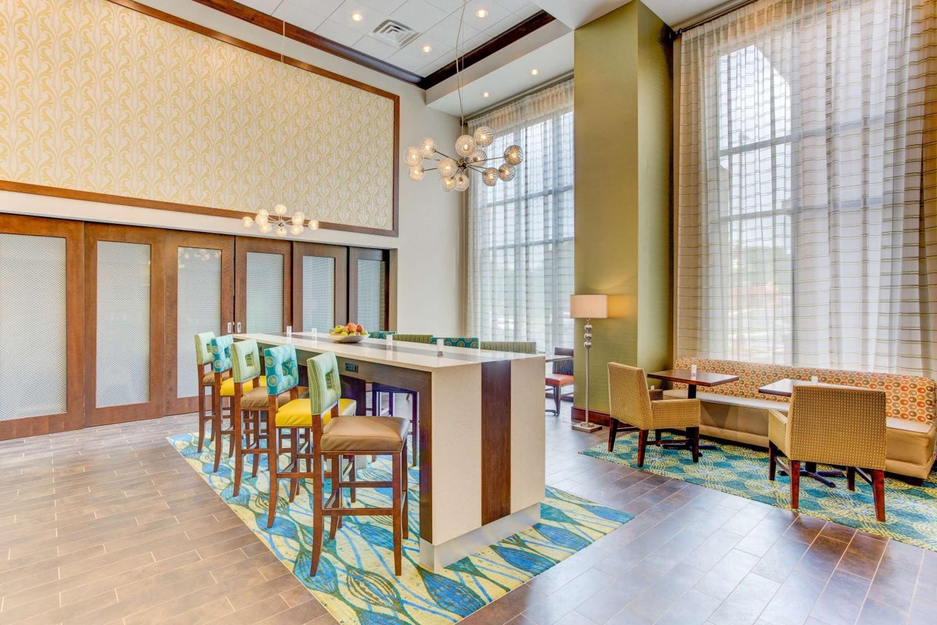 Hampton Inn & Suites Manchester, TN interior in Manchester, TN — gallery photo 2