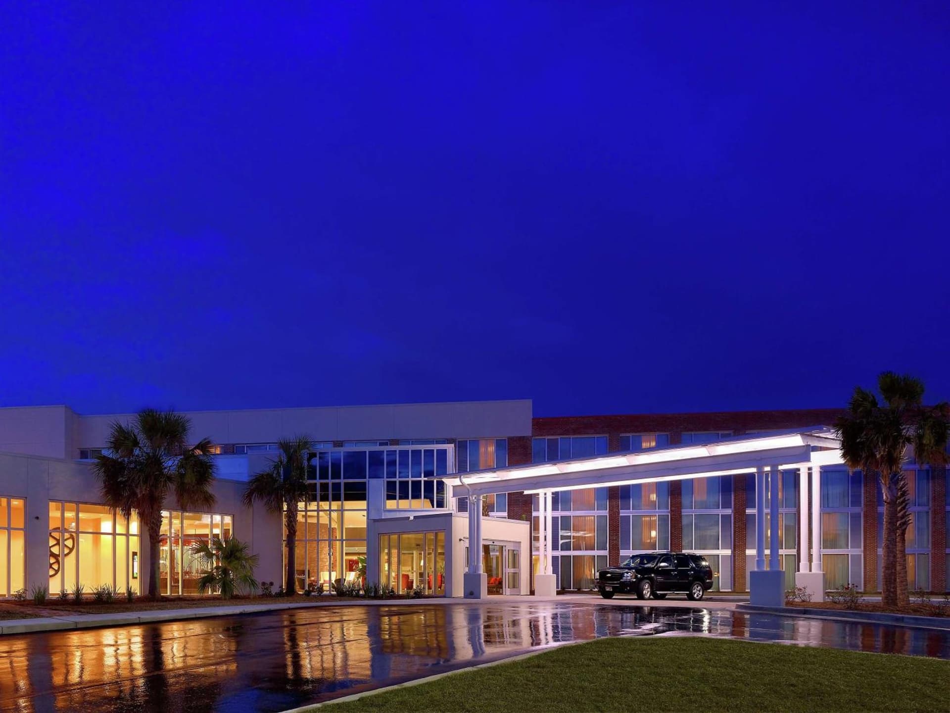 DoubleTree Hotel & Suites Charleston Airport property views in Charleston, SC — gallery photo 3