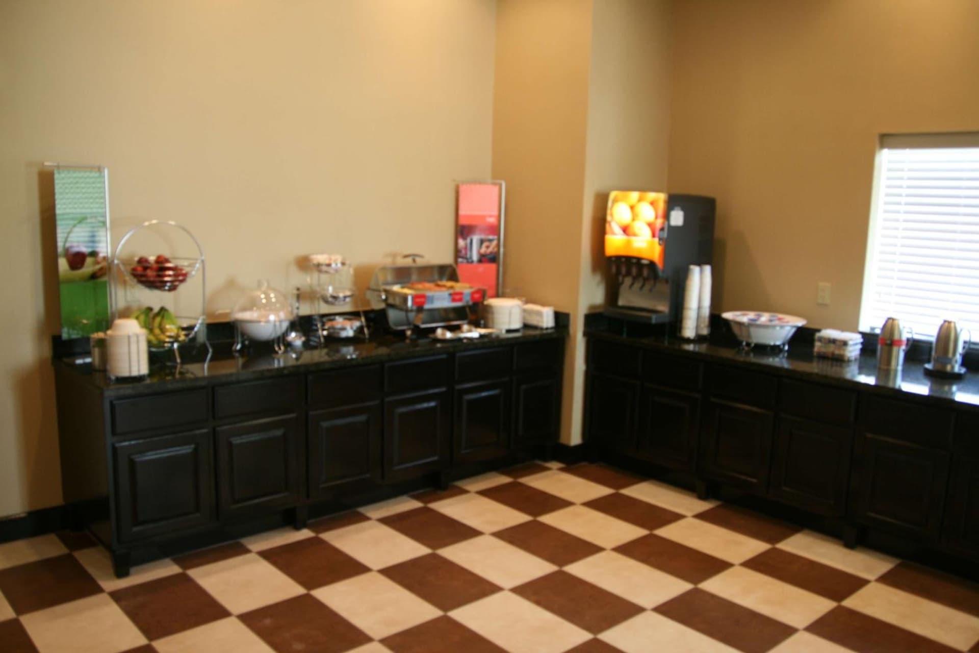 Hampton Inn La Grange property views in La Grange, TX — gallery photo 3