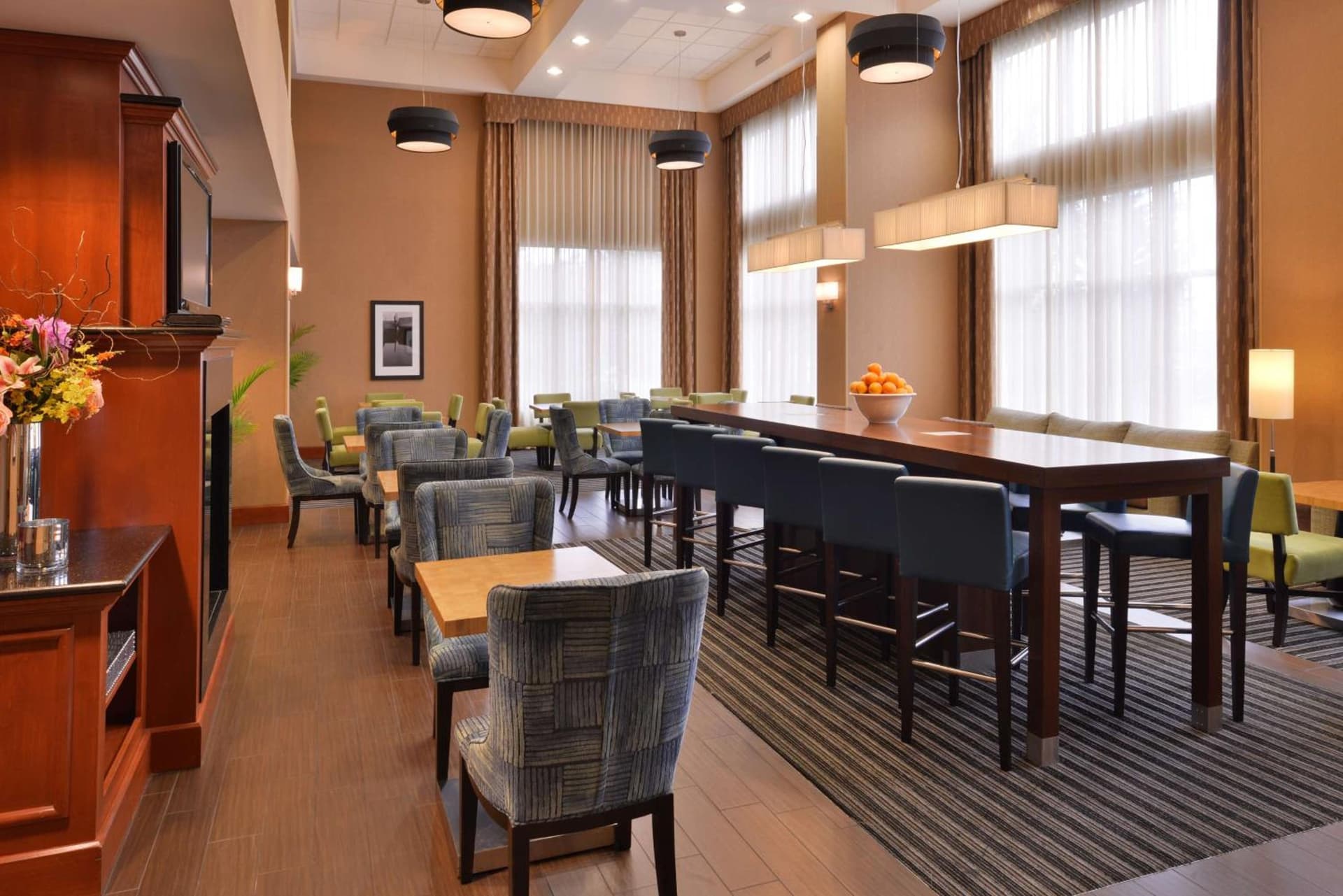 Hampton Inn & Suites Tacoma gallery photo in Tacoma, WA — image 8