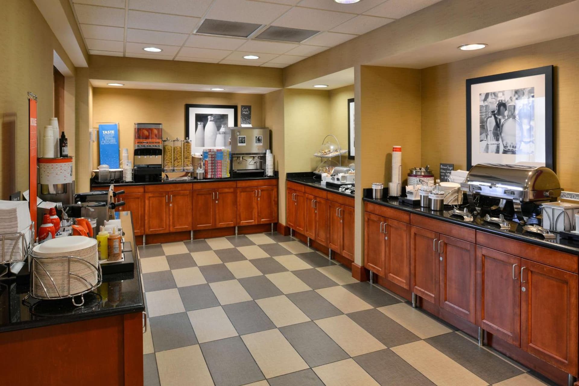 Hampton Inn & Suites Tacoma gallery photo in Tacoma, WA — image 14