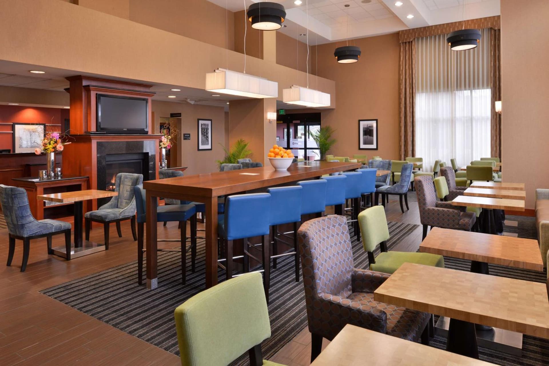 Hampton Inn & Suites Tacoma gallery photo in Tacoma, WA — image 4