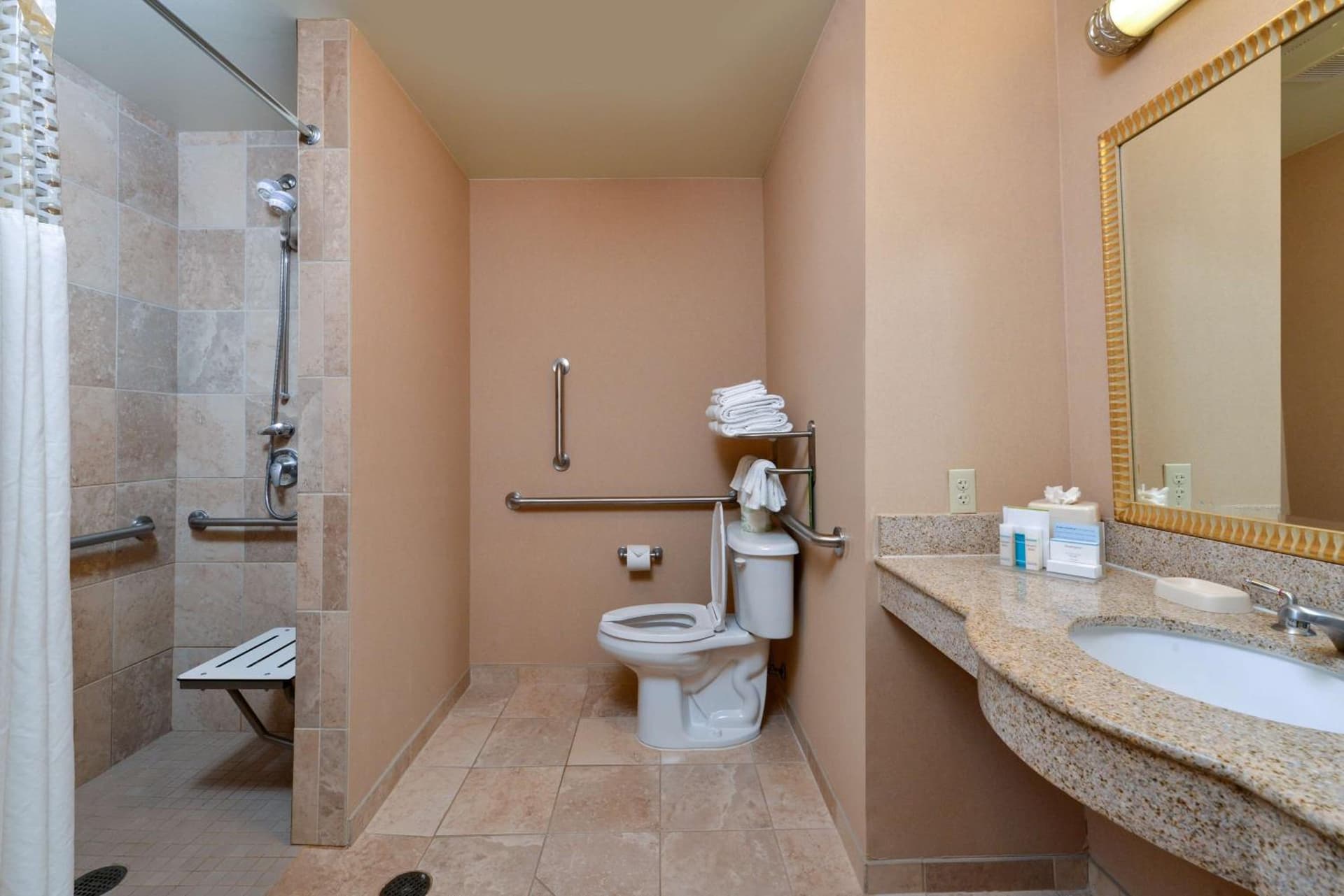 Hampton Inn & Suites Tacoma gallery photo in Tacoma, WA — image 23