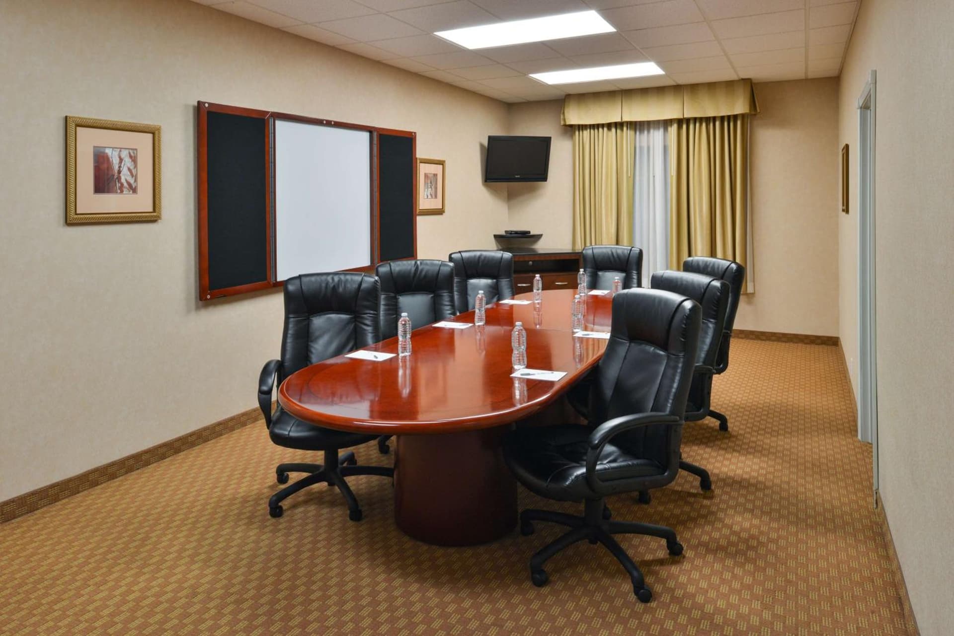 Hampton Inn & Suites Tacoma gallery photo in Tacoma, WA — image 19