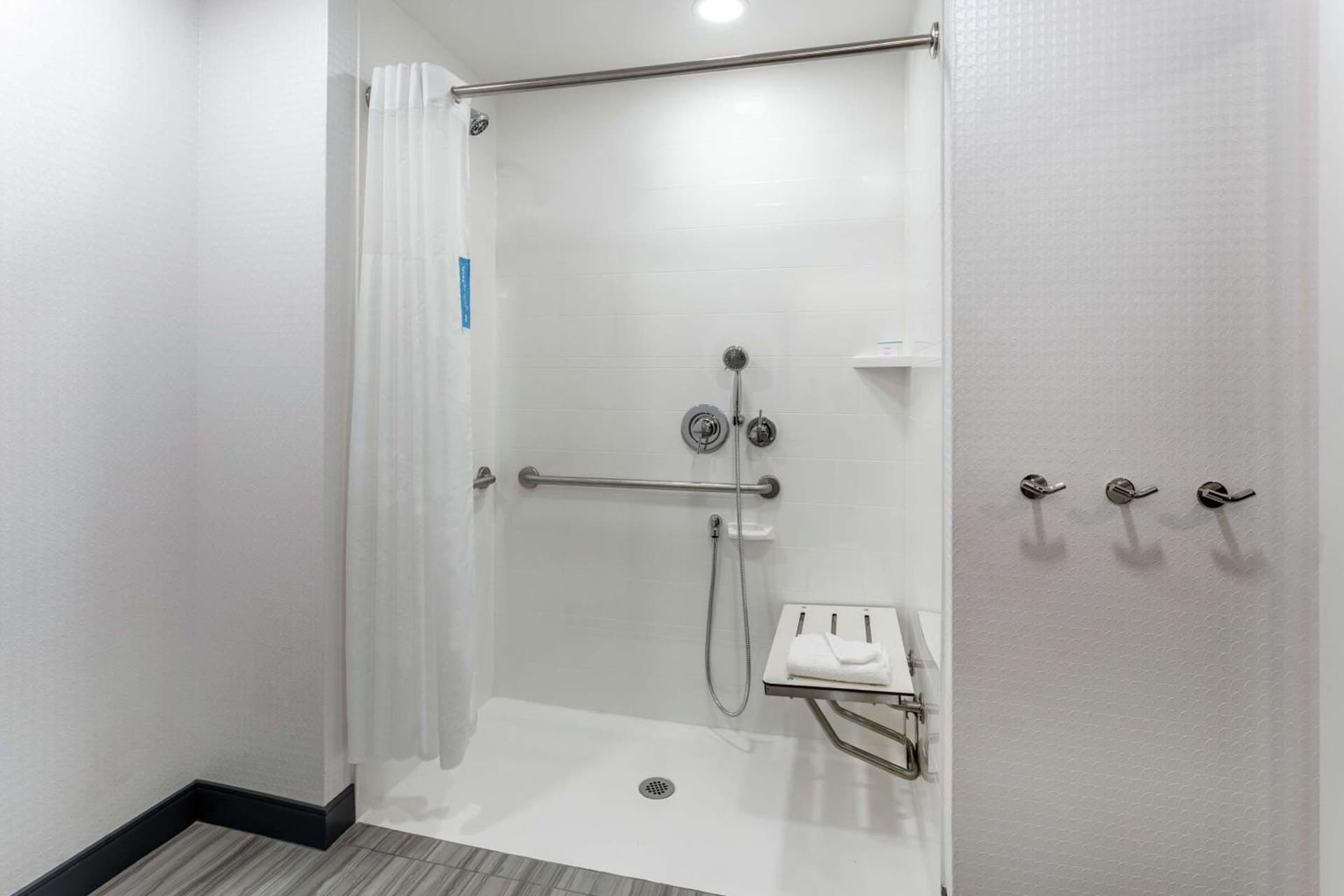 Hampton Inn Oakland Downtown-City Center gallery photo in Oakland, CA — image 8