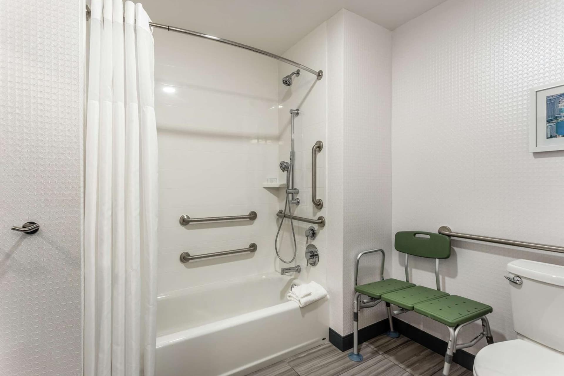 Hampton Inn Oakland Downtown-City Center gallery photo in Oakland, CA — image 7
