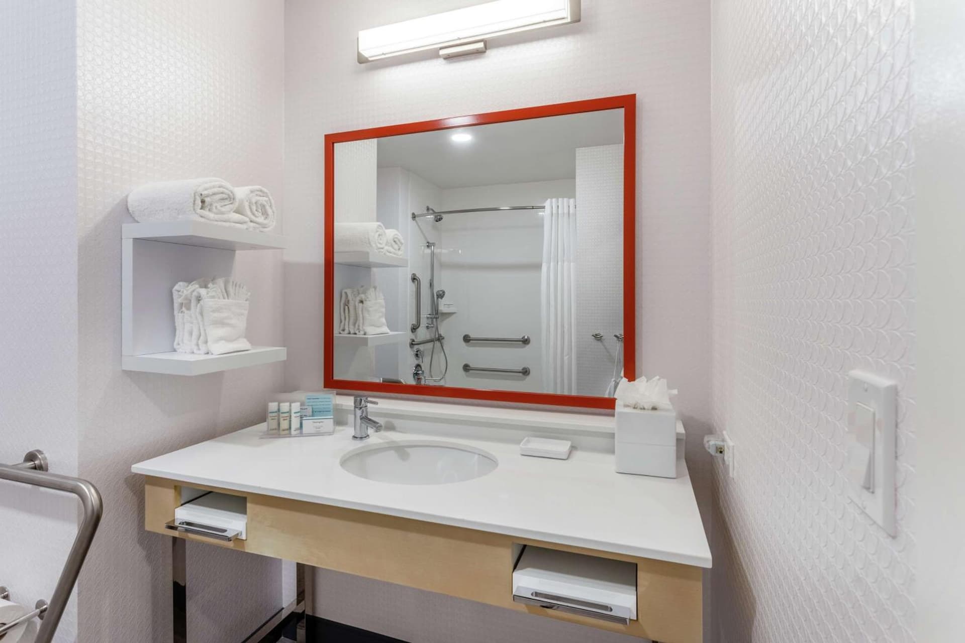 Hampton Inn Oakland Downtown-City Center gallery photo in Oakland, CA — image 5
