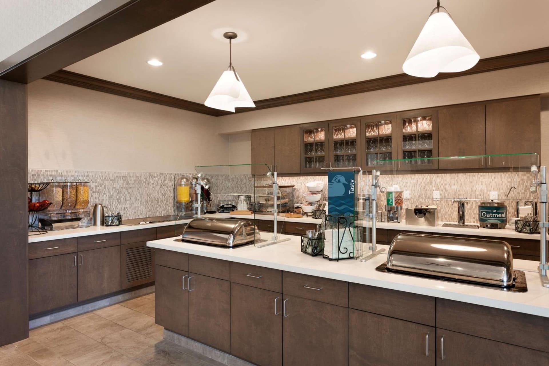 Homewood Suites by Hilton Gateway Hills Nashua interior in Nashua, NH — gallery photo 2