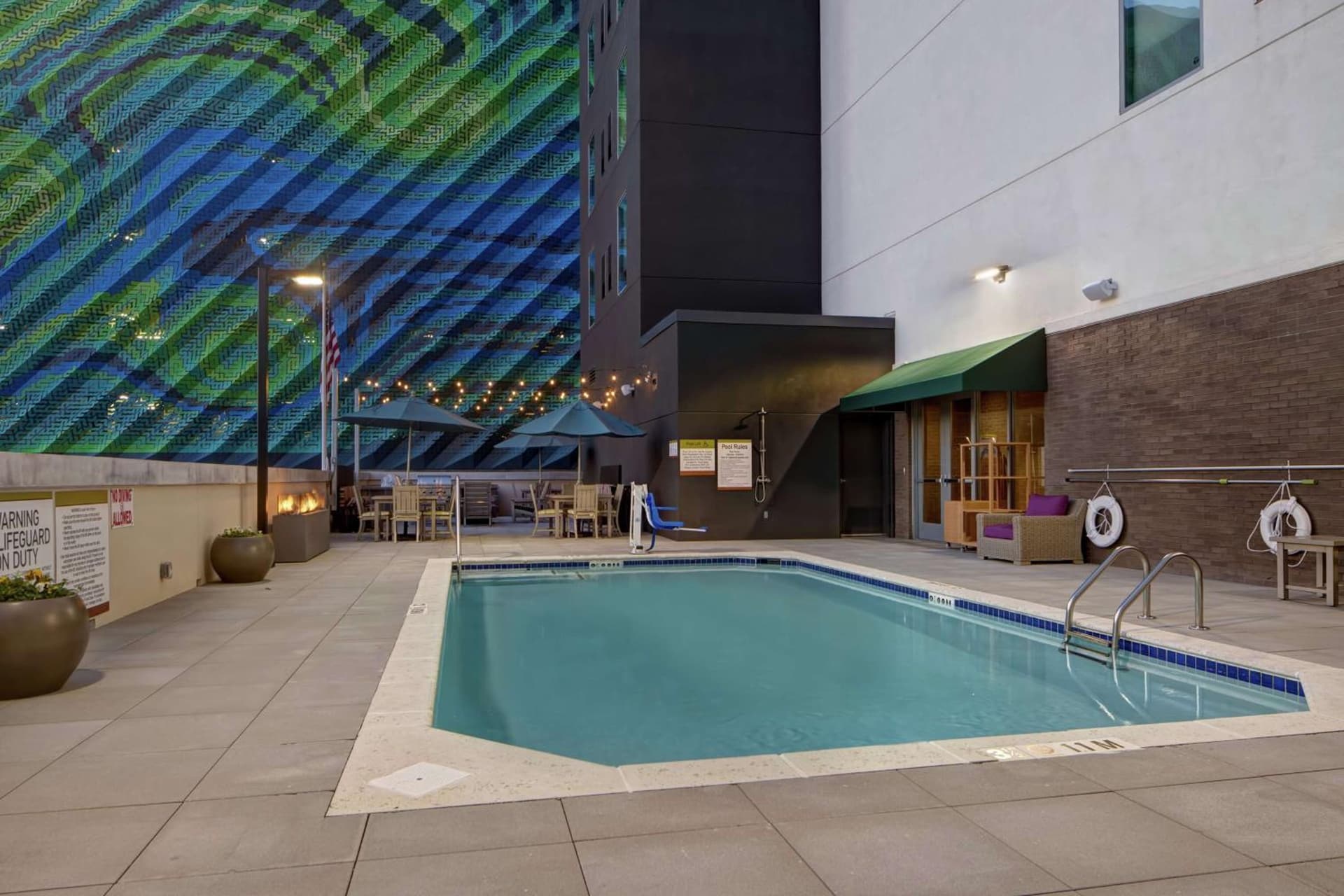 Home2 Suites By Hilton Charlotte Uptown gallery photo in Charlotte, NC — image 15