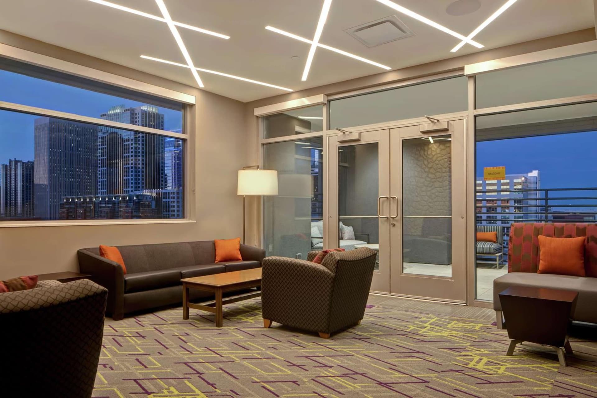 Home2 Suites By Hilton Charlotte Uptown gallery photo in Charlotte, NC — image 65