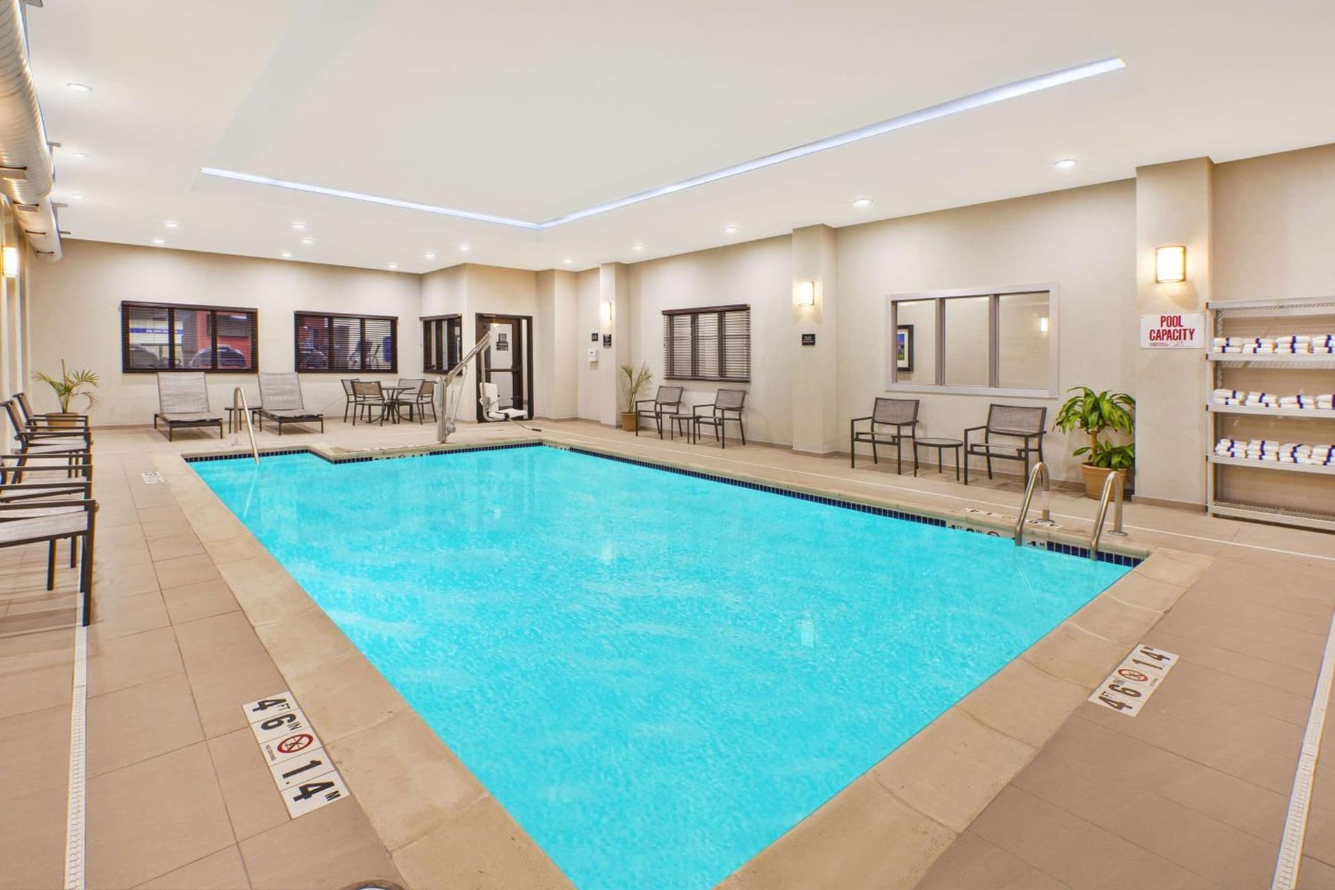 Hampton Inn by Hilton Detroit Dearborn gallery photo in Dearborn, MI — image 14