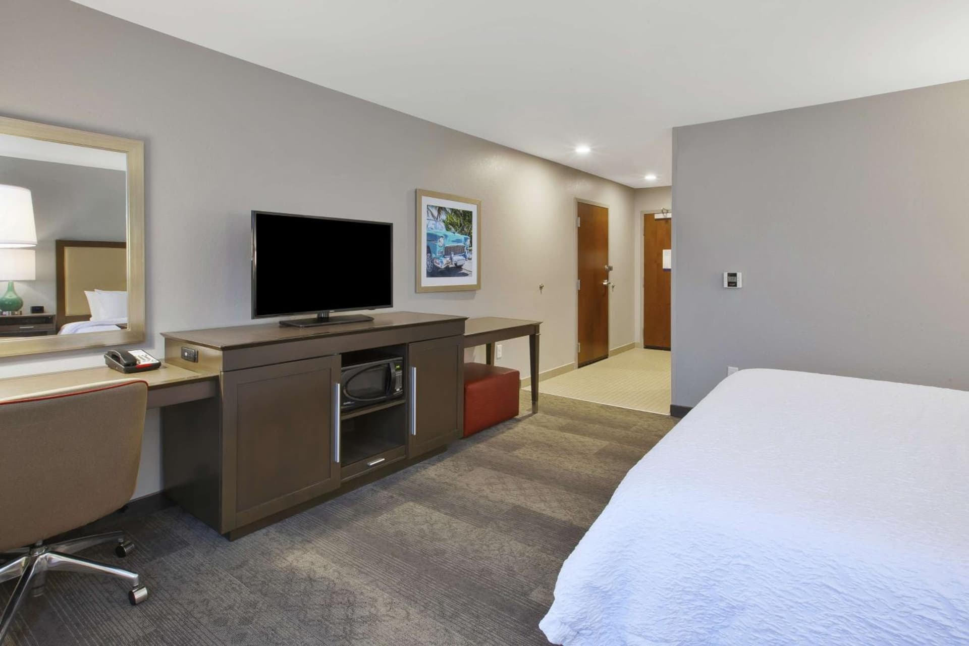 Hampton Inn by Hilton Detroit Dearborn gallery photo in Dearborn, MI — image 21