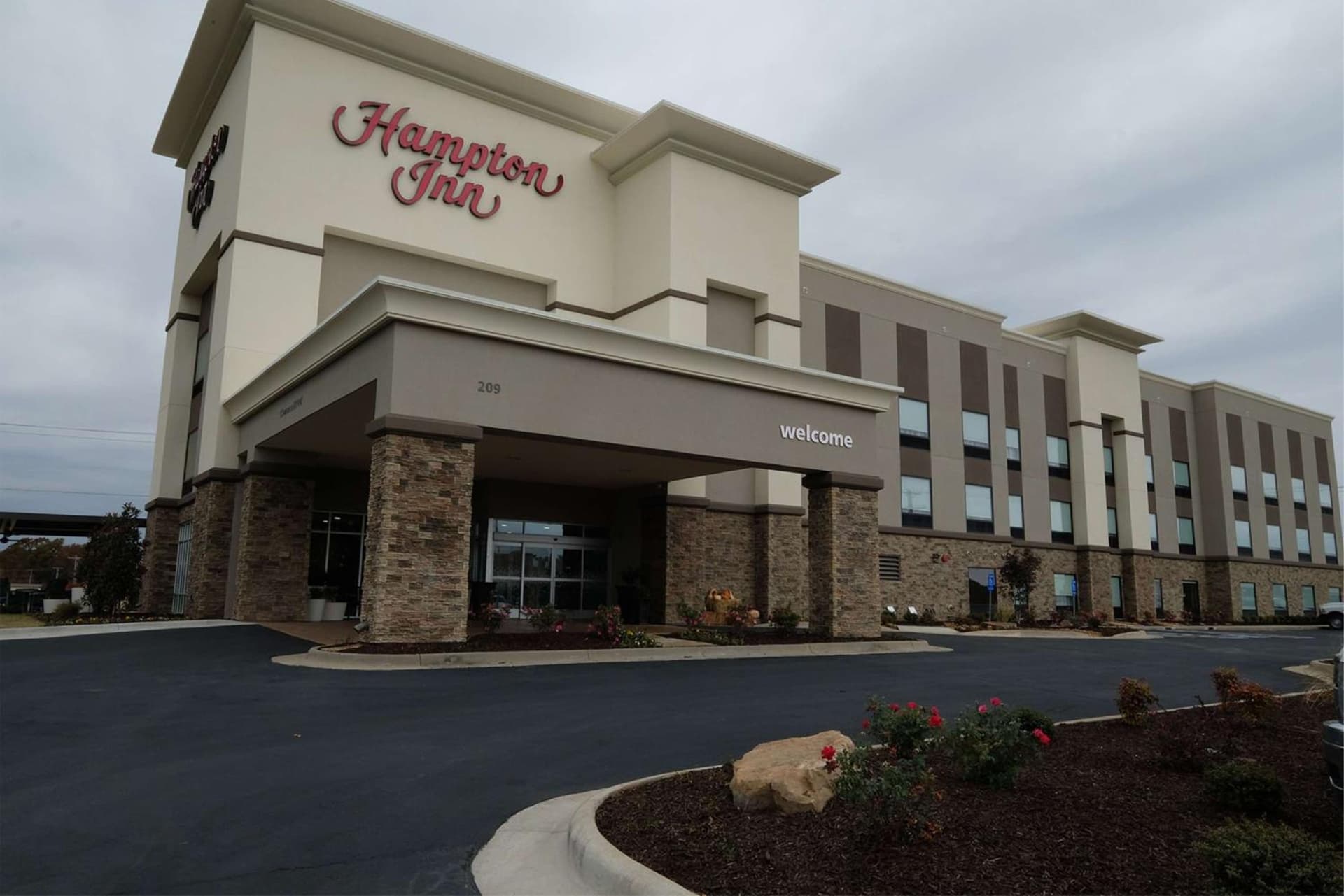 Hampton Inn Searcy Arkansas featured exterior or lobby in Searcy, AR — similar hotel