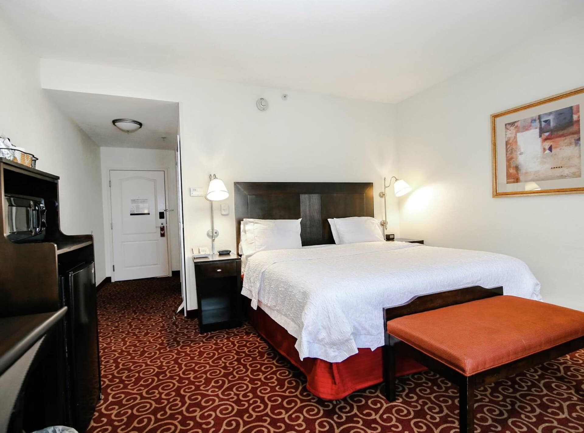 Hampton Inn Kingston interior in Kingston, NY — gallery photo 2