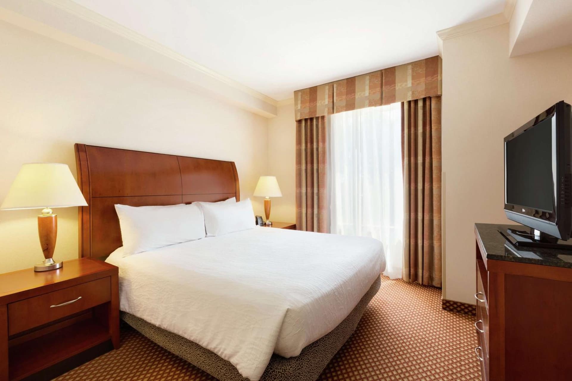 Hilton Garden Inn Shreveport interior in Shreveport, LA — gallery photo 2
